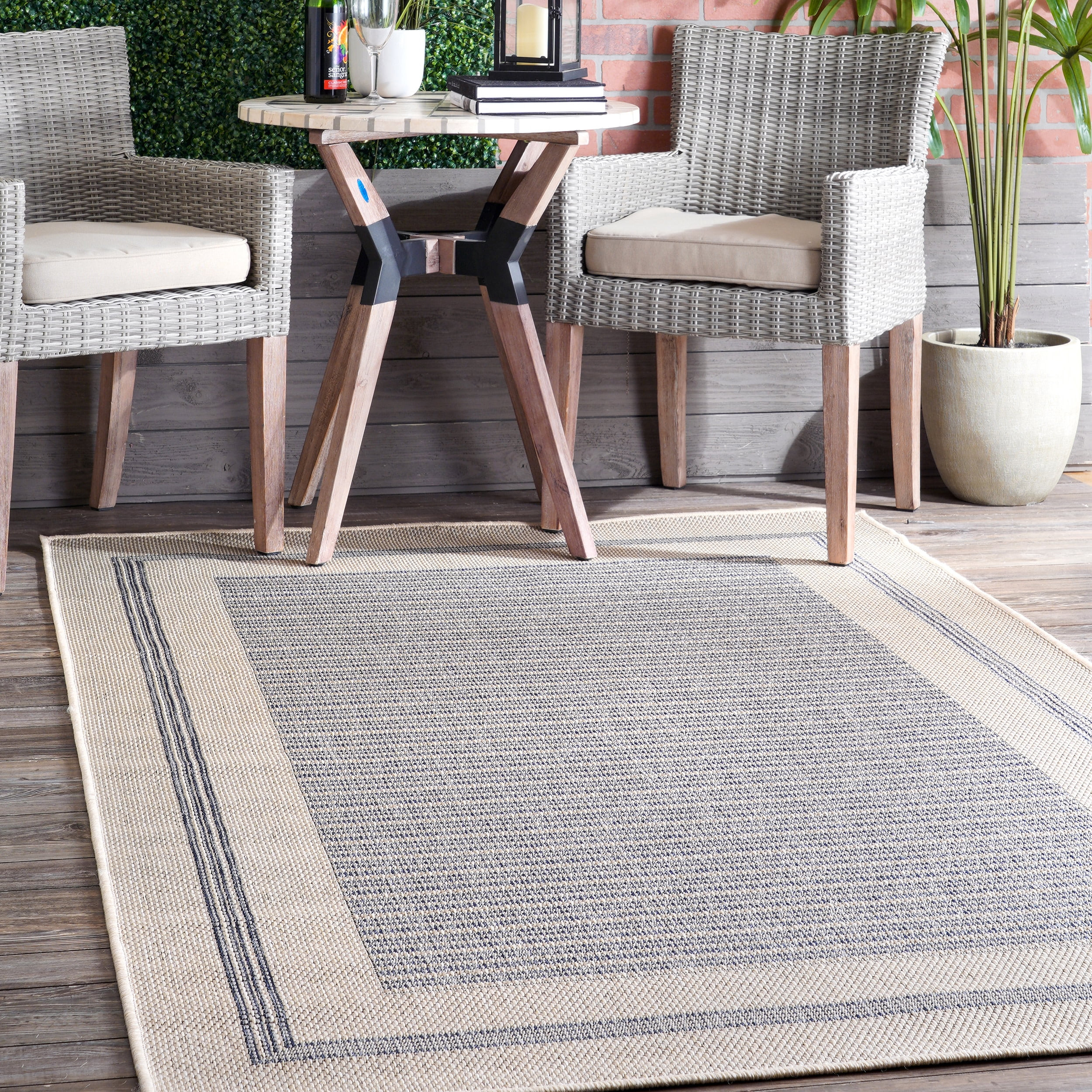 nuLOOM Antonella Bordered Solid Indoor/Outdoor Area Rug or Runner - Walmart.com | Walmart (US)