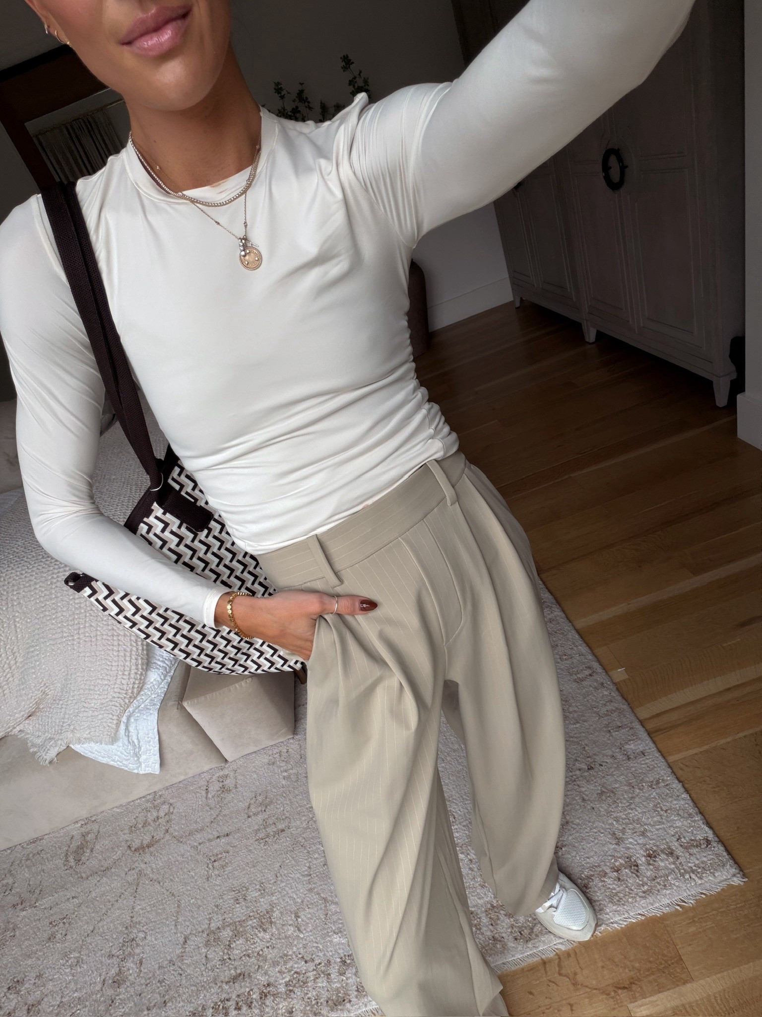 looks like elevated trousers but feels like pajamas 🙌🏼 so obsessed!