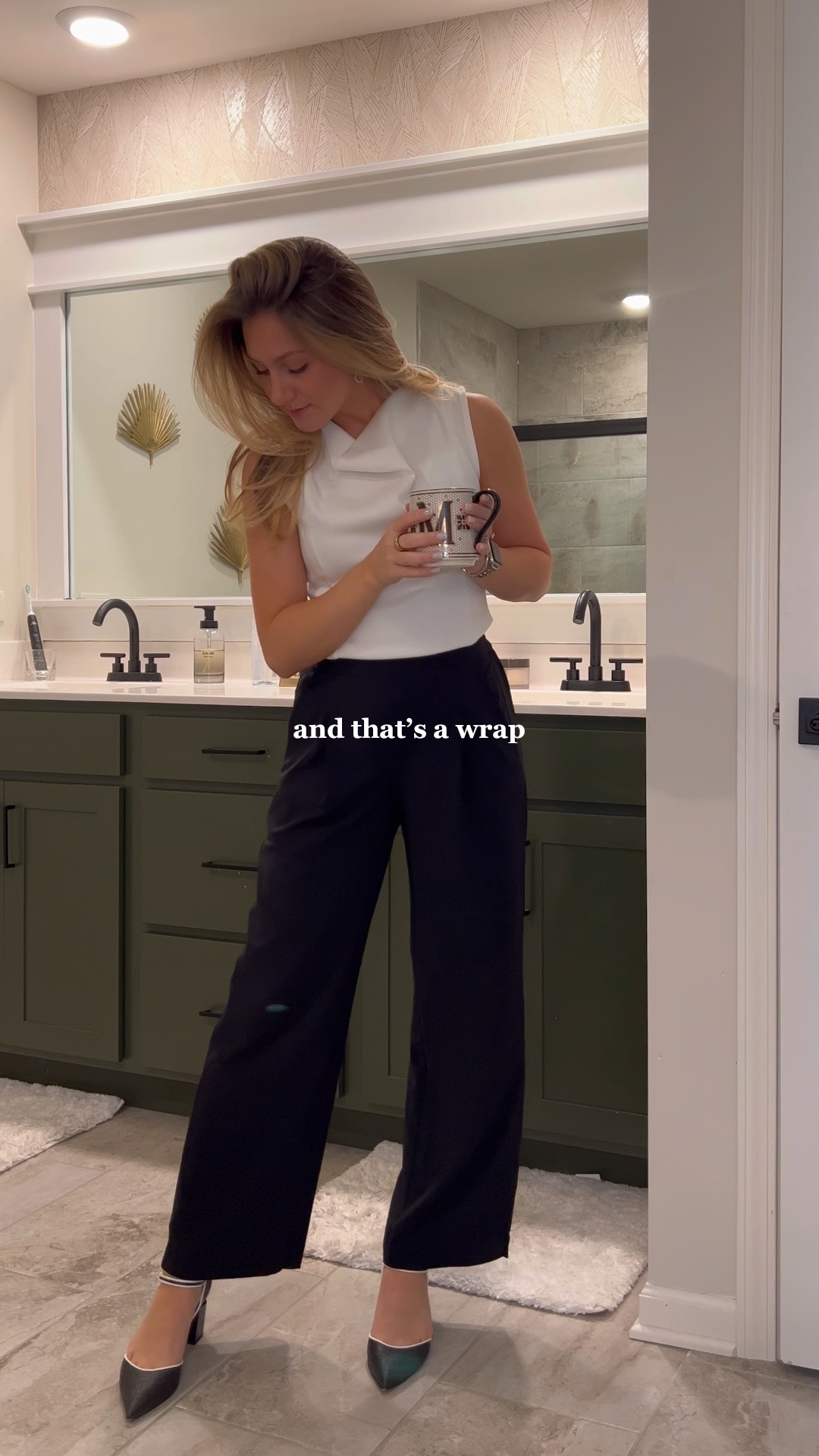 I’m obsessed w/ these pants 🖤🤍

#LTKWorkwear #LTKSaleAlert #LTKVideo