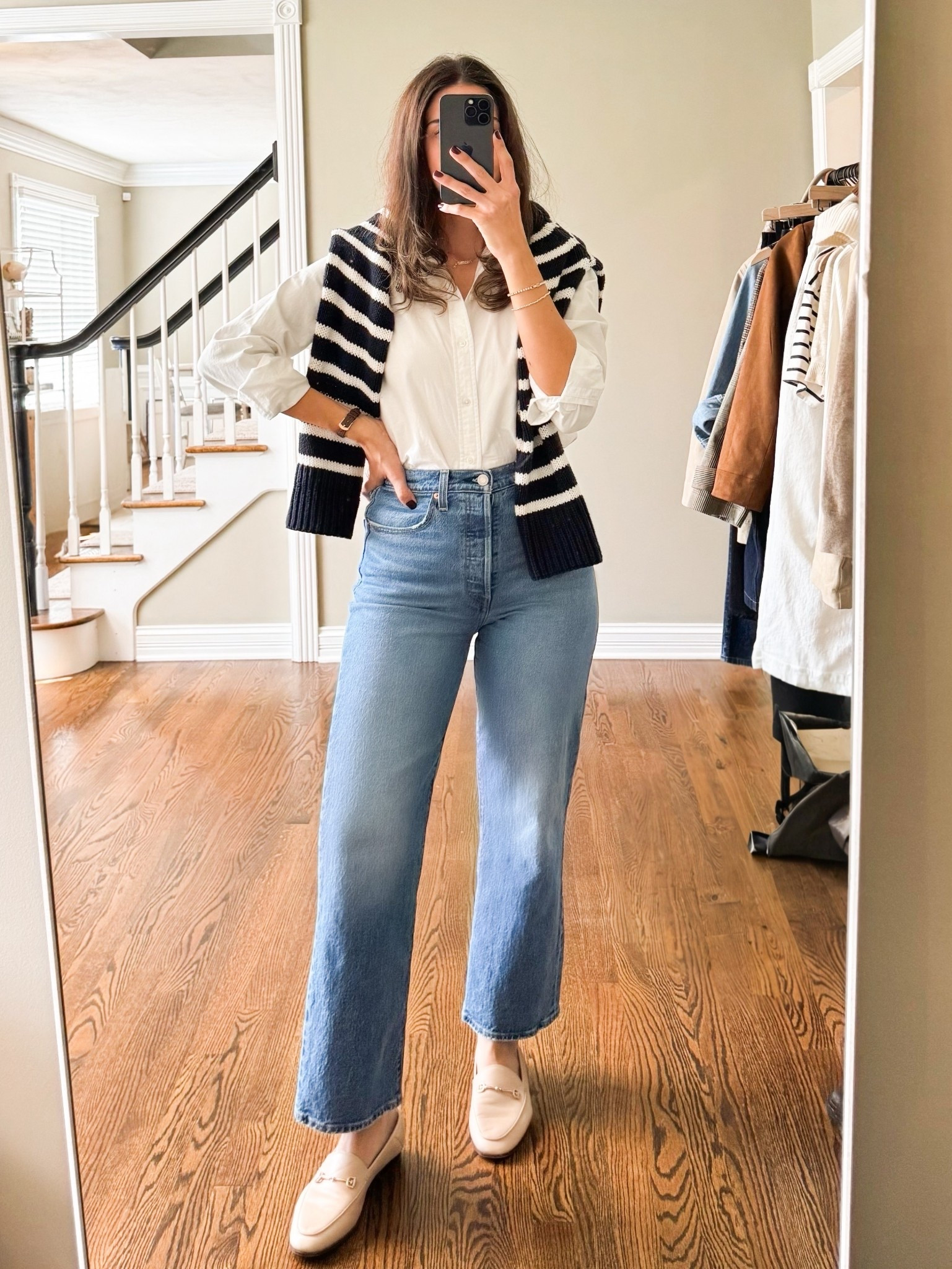 Love this classic transitional outfit with jeans and shirt
#wintertospring #officeoutfir

#LTKSeasonal #LTKWorkwear #LTKootd