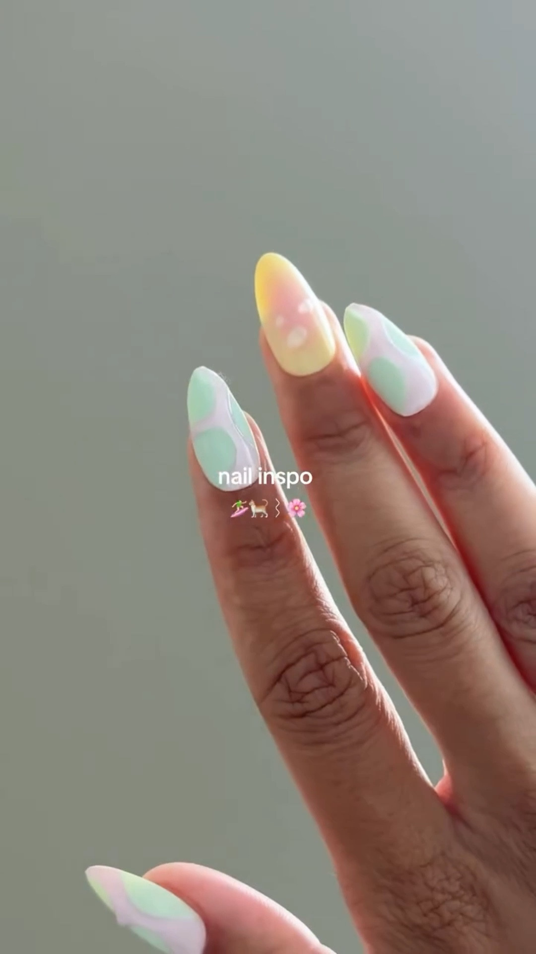 Nail inspo de primavera 🏄🏻‍♀️🐈⌇🌸

@nailreformation 

#nails #nailinspo #pressonnails #nailart