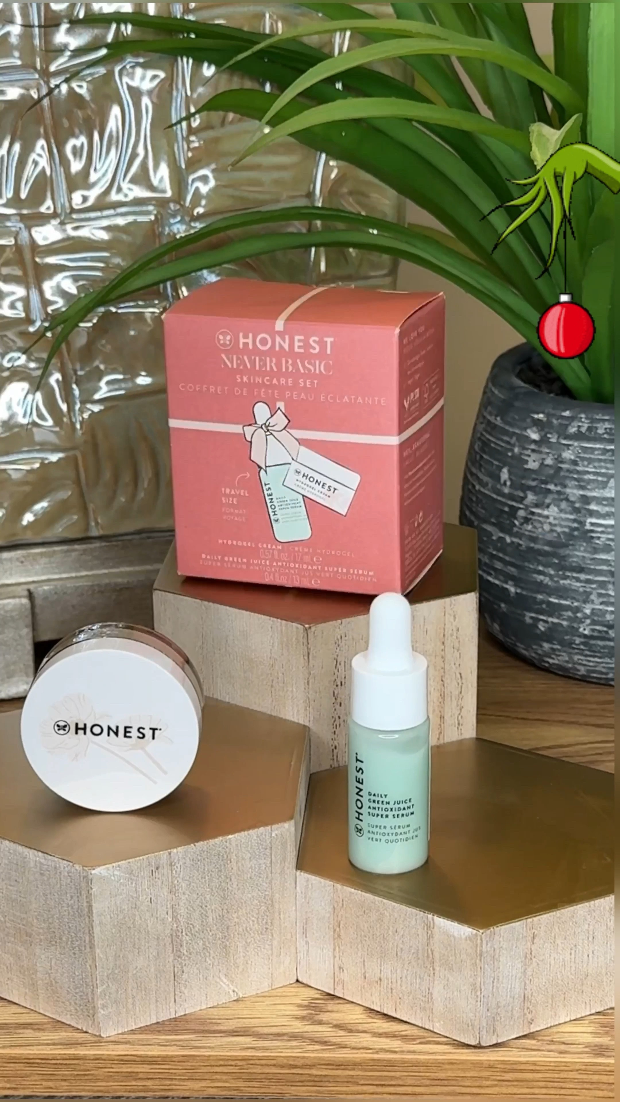 Great stocking stuffer or gift set idea for your friends, mom, sister, daughter for the holidays. Excellent price point to give a little taste of luxury at a great price. 

Honest beauty is a great brand that promotes cruelty free products. 

Check out this set while you can. 

Skincare serums face cream moisturizer great deal perfect gift ideas for women jessica alba brand 
#giftideas #giftset #skincare #beautyproducts 

#LTKbeauty #LTKover40 #LTKVideo