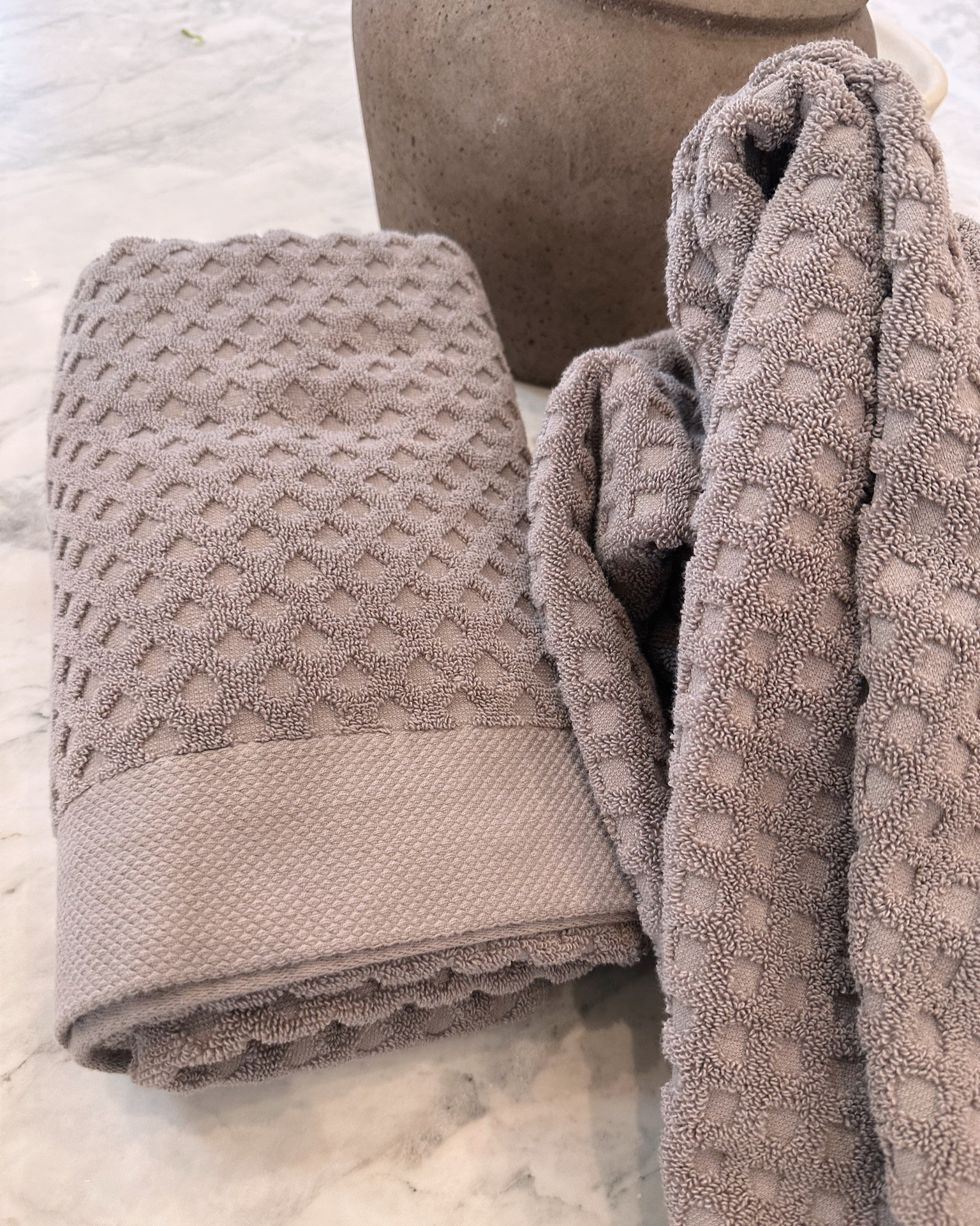 Four for $39 + FREE ship!



#LTKunder50 #LTKstyletip #LTKhome