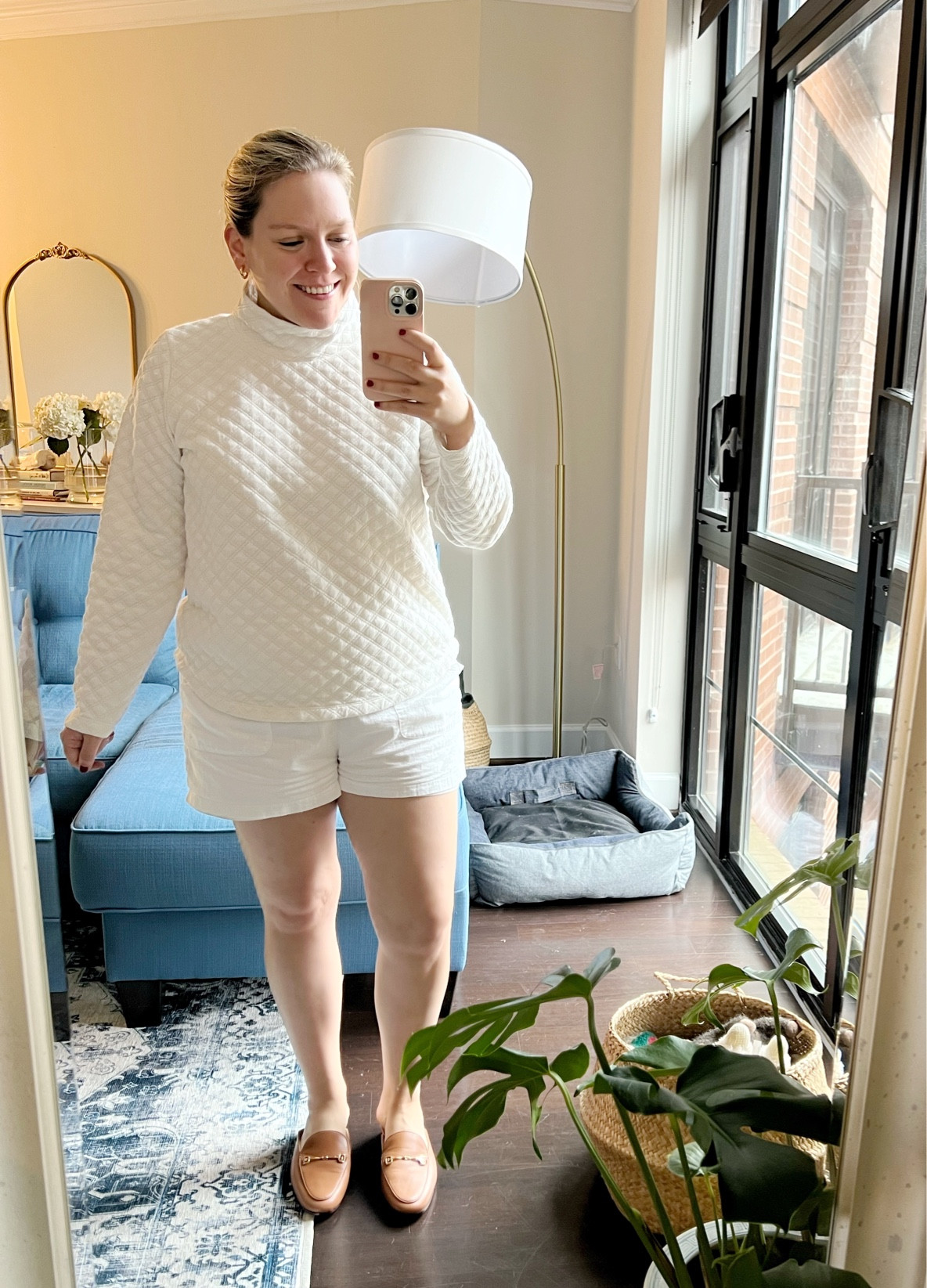 Today’s OOTD for a casual Friday 
Top: J.Crew Factory (medium)
Shorts: Amazon
Slides: Sam Edelman
Earrings: Tuckernuck 

#classicstyle #preppystyle #falloutfit #size8 #size10 



#LTKSeasonal #LTKfindsunder100 #LTKmidsize