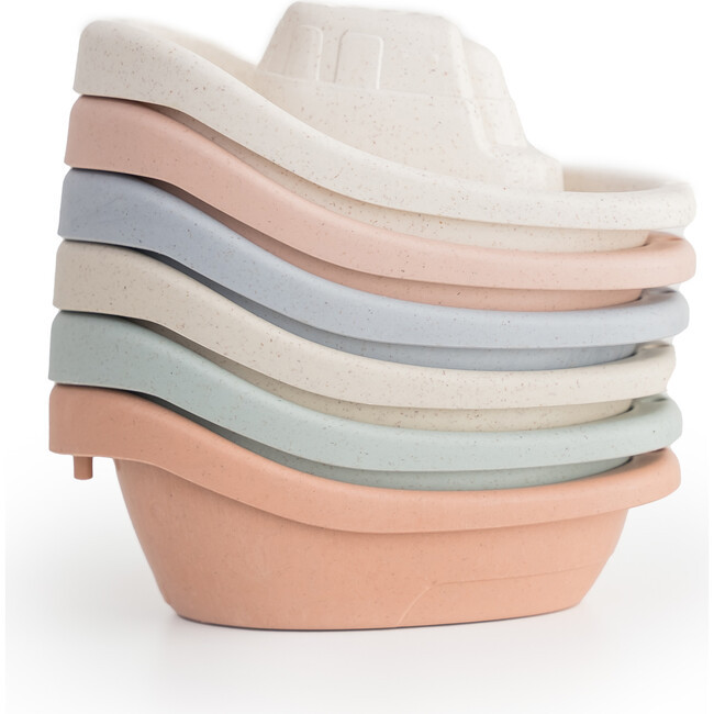 Kendi Wheat Straw Boat Toy Set, Multi | Maisonette