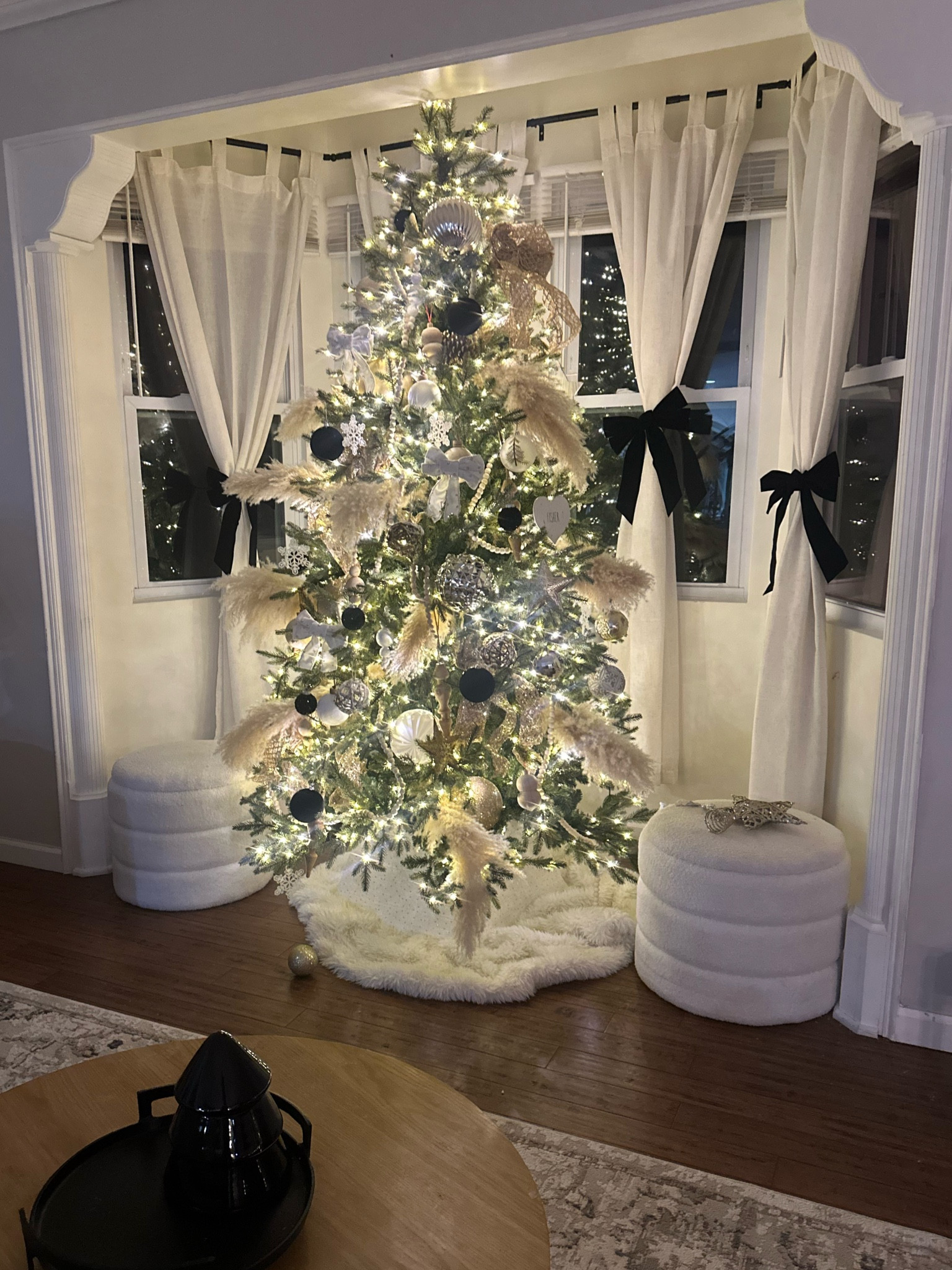 Added the bows to the curtains. 🎀

#LTKHoliday #LTKSeasonal #LTKHome