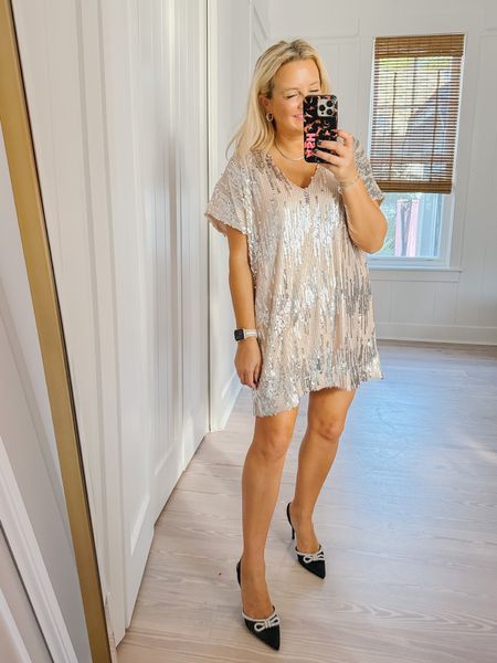 SEQUIN SEASON IS HERE! Avara just dropped their holiday collection and you get 15% off with code FANCY15! Wearing a small in this sequin shift dress it’s perfection  

#LTKSeasonal #LTKHoliday #LTKstyletip