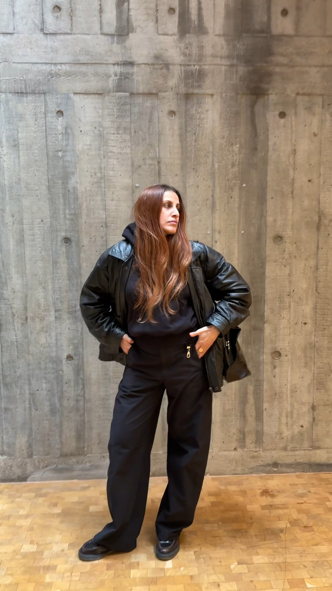 All black fit 
#weekday #hm #uniqlo #drmartens
#vintage 