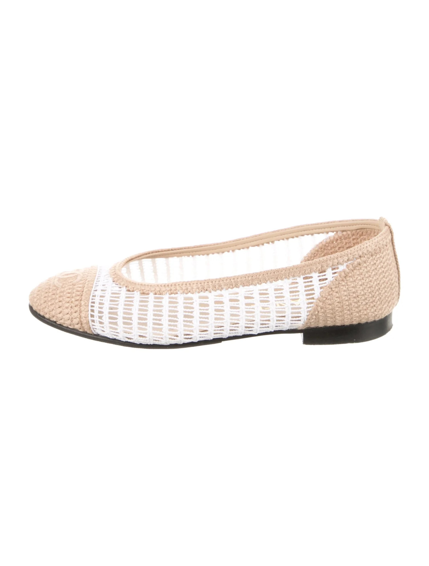 Chanel Interlocking CC Logo Raffia Ballet Flats - Neutrals Flats, Shoes - CHA1390330 | The RealRe... | The RealReal