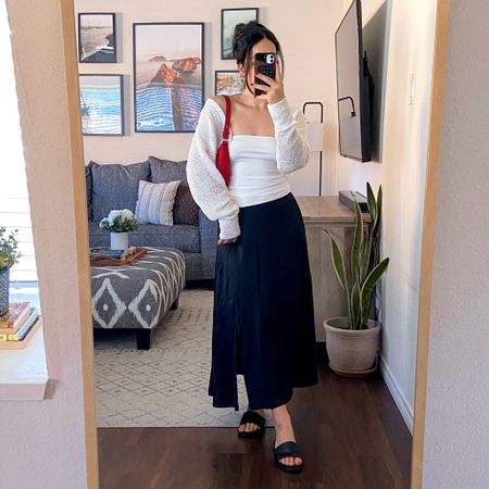 2/4 ways to wear a lightweight bolero cardigan this summer. i’m wearing the cardigan in a size large and it fits like a medium. 

#LTKStyleTip #LTKShoeCrush #LTKItBag