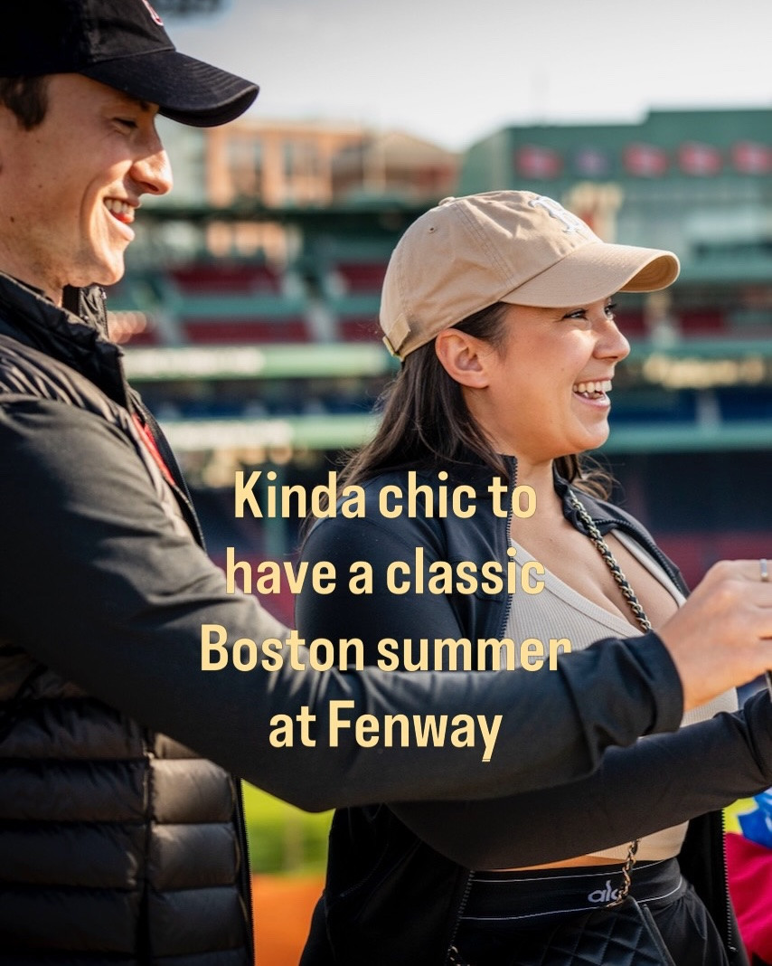 A night at @fenwaypark watching the @redsox is always (more than) kinda chic ⚾️⚾️⚾️ #boston #redsox #bostonsummer #fenway