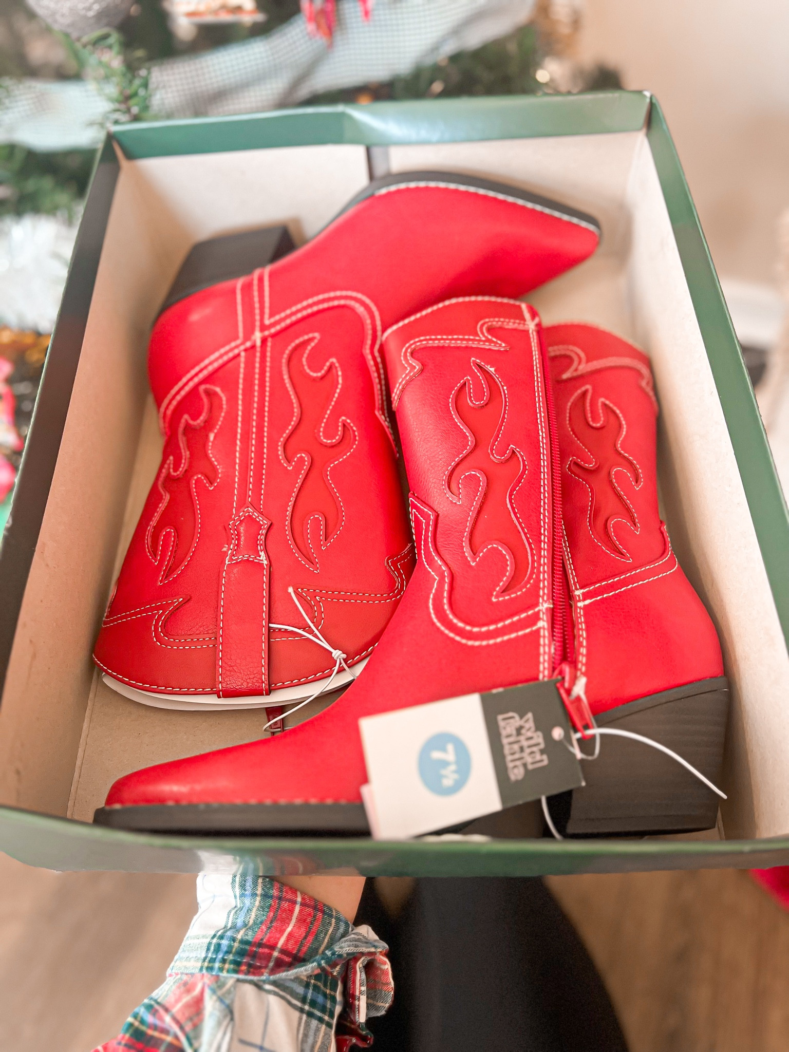 Target finds! ❤️

They are having a sale right now! These boots were 30% off.  I found them in store 

I linked other target styles and similar red boots from Amazon 😊❤️

Red western boots, Womens cowgirl boots, gift for her, gift guide, winter boots, target finds, Amazon boots , Amazon fashion , Amazon finds, women’s shoes 

#LTKshoecrush #LTKstyletip #LTKGiftGuide