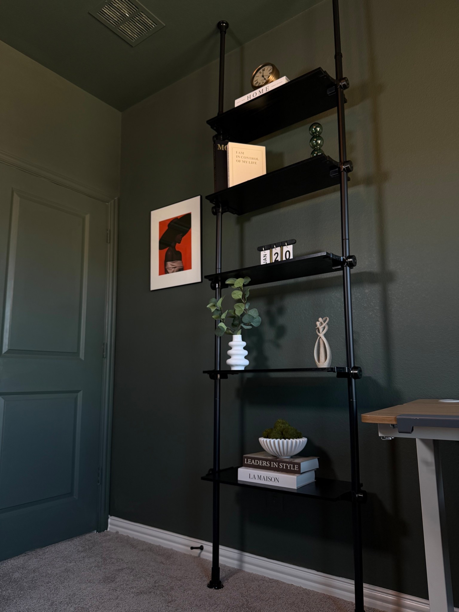 The perfect little shelf 👌🏾

#LTKU #LTKHome