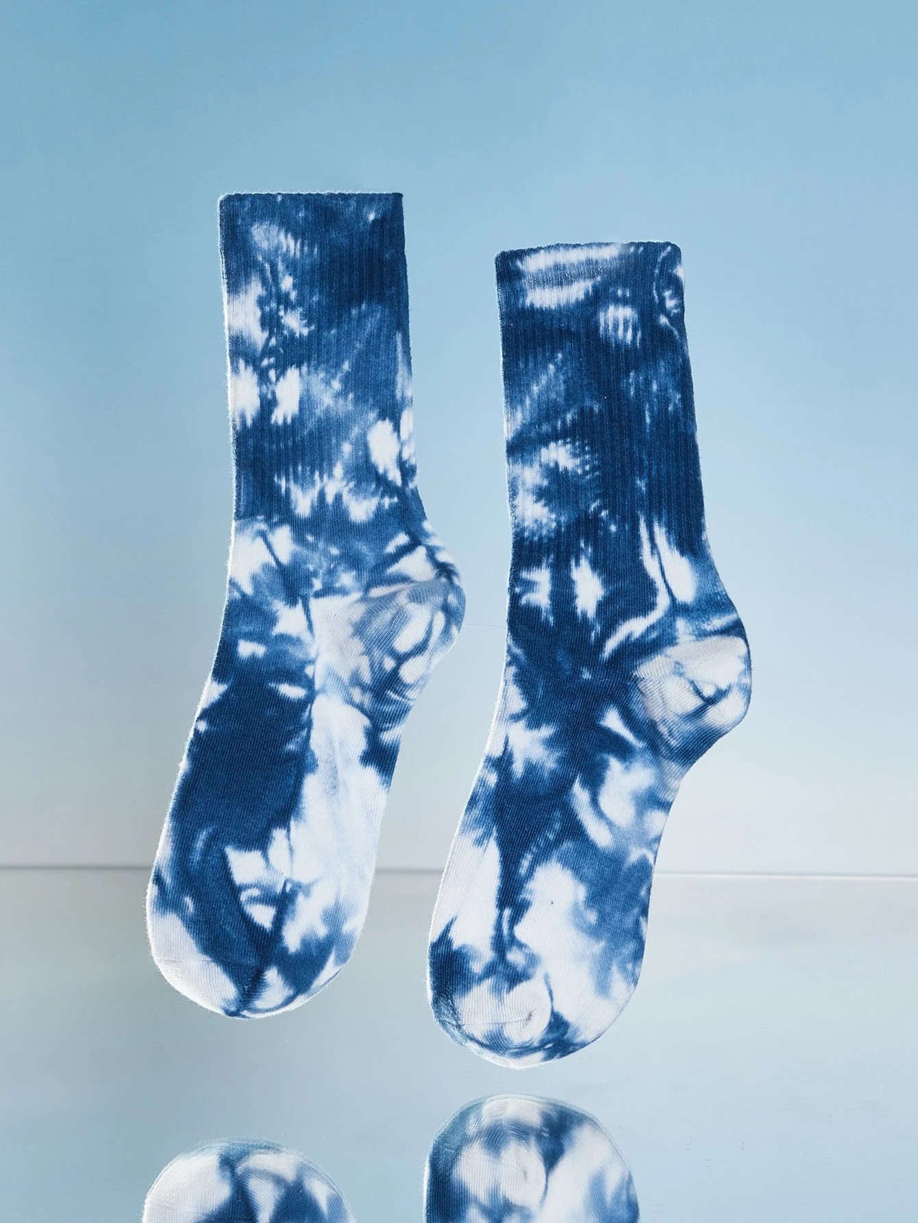 ROMWE Street Life Tie Dye Crew Socks | SHEIN