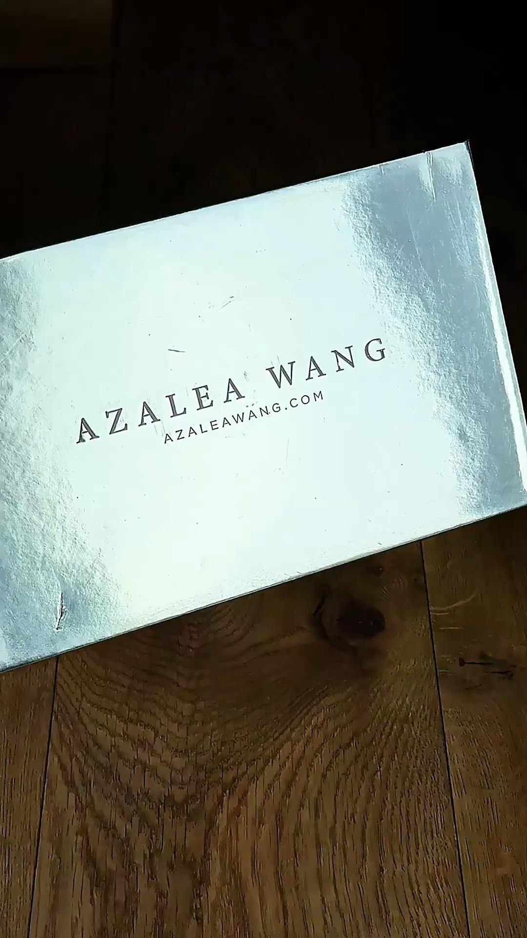 Unboxing these gorgeous sparkly shoes 

#LTKFestival #LTKmomlife