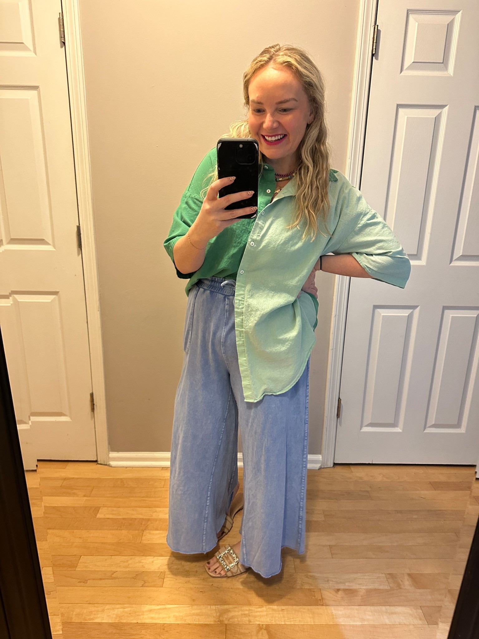 Teacher outfit 🍏 

#LTKShoeCrush #LTKFindsUnder50 #LTKWorkwear