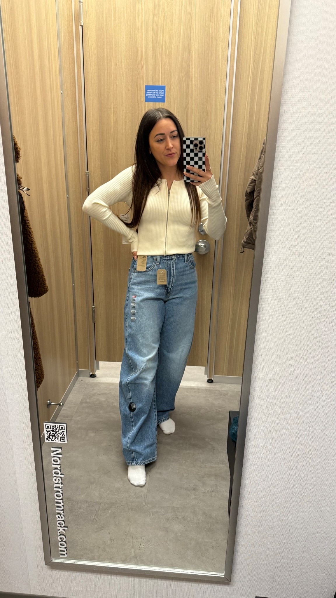 Levi cinched jeans with good American zip up 

#LTKGiftGuide #LTKStyleTip #LTKSaleAlert