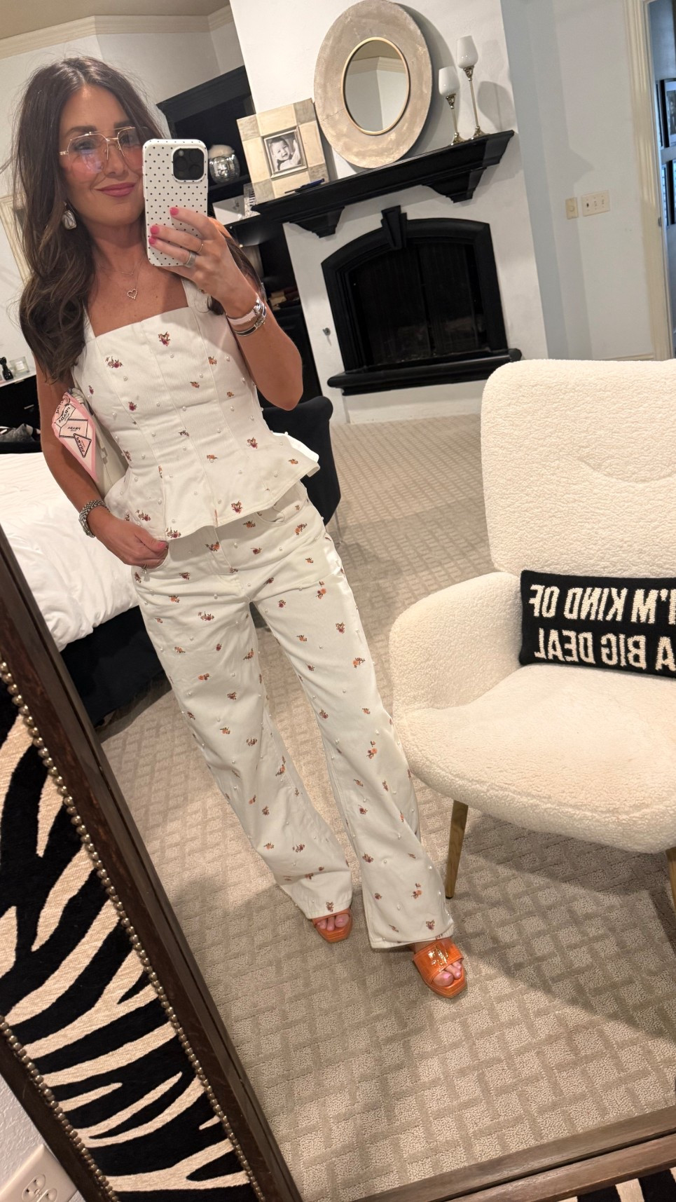 🤍🧡🤍🧡

Top: 2
Jeans: 26

Steve Madden
Matching set
Spring outfit
Date night
Date night outfit
Baggy jeans
Baggy denim
Clear sunglasses
White purse 
Ref
Reformation
