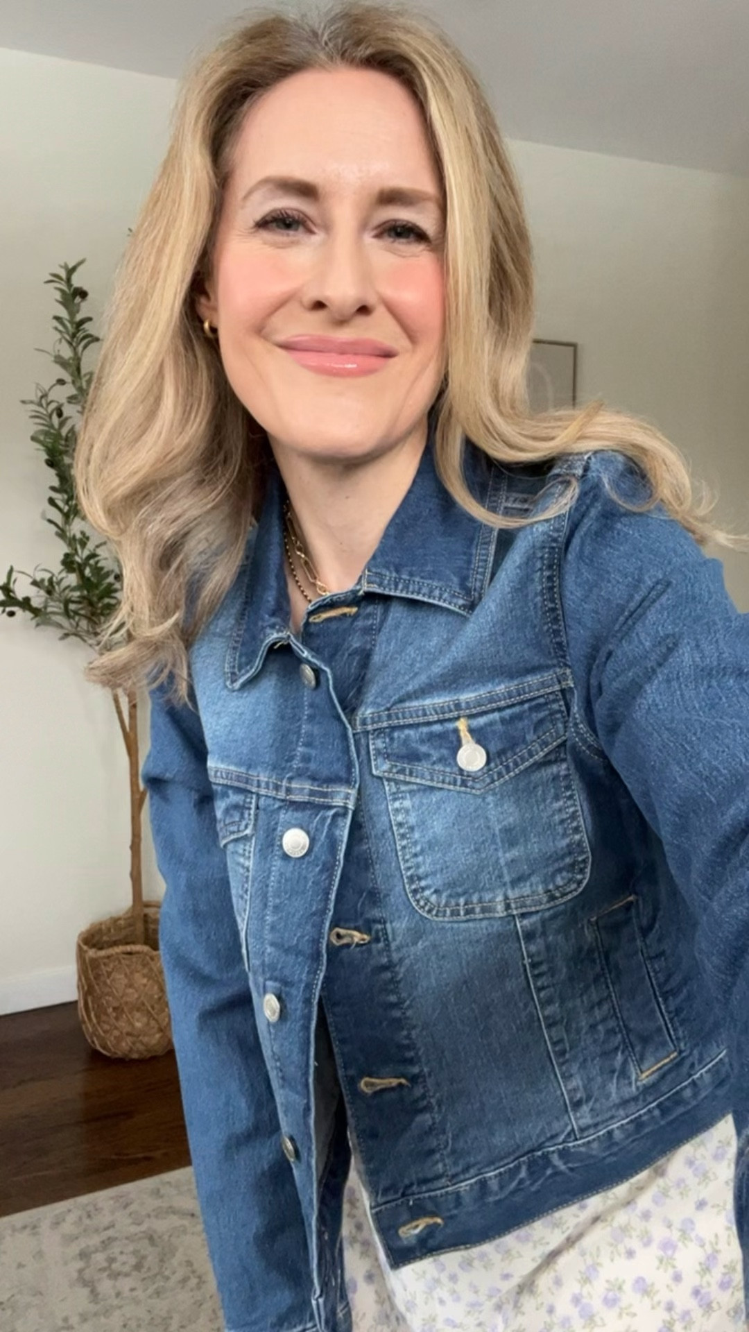 Walmart denim jacket I love, looks like Levi’s, Walmart price! I’m wearing a medium which is my usual size in jackets. #walmartfashion 