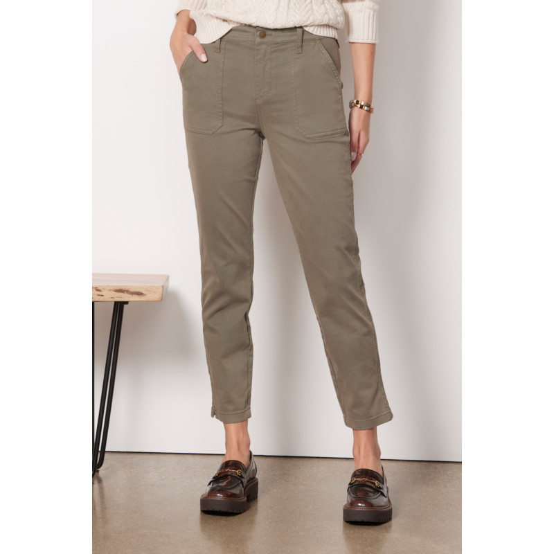 EVEREVE Payton Utility Ankle Slit Pant | EVEREVE | Evereve