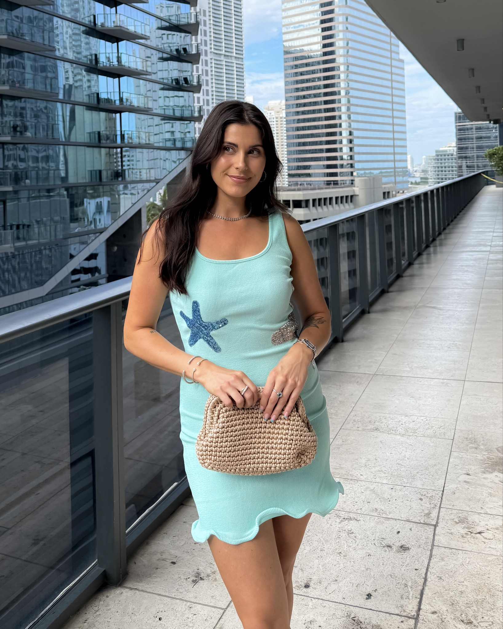 Bag of the summer 🩵👛

@ModaLuxe has the cutest bags & I’ve been loving this one for summer! It comes in sage green and black as well and is under $100!

Shop my clutch below!

#modaluxe #ad #bag #clutch #under100 #liketkit #modaluxebags #knitbag

#LTKItBag #LTKSummerEdit #LTKFindsUnder100