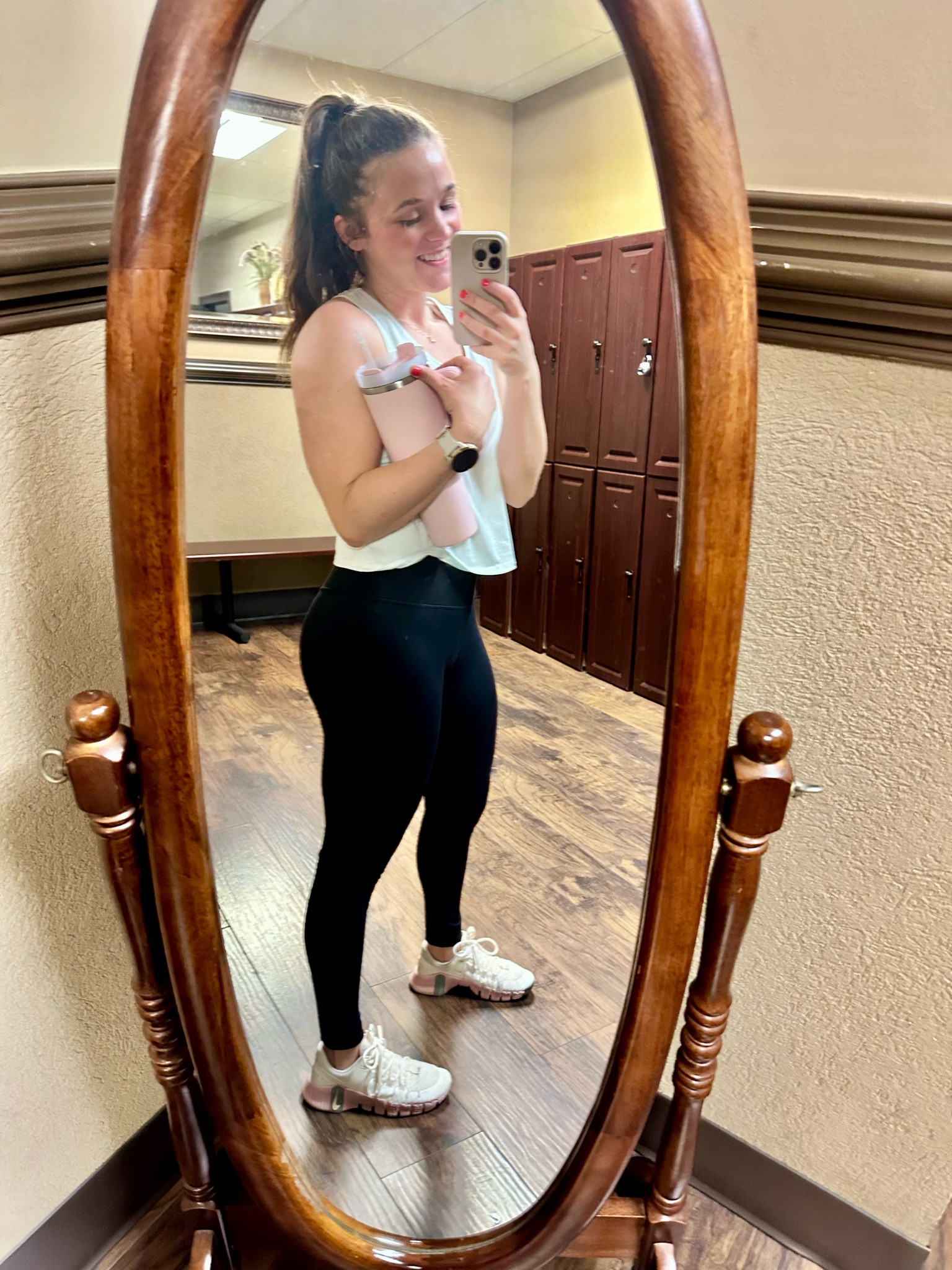 Leg day fit! Loving this shein tank. True to size ✨

#LTKsalealert #LTKActive #LTKfitness