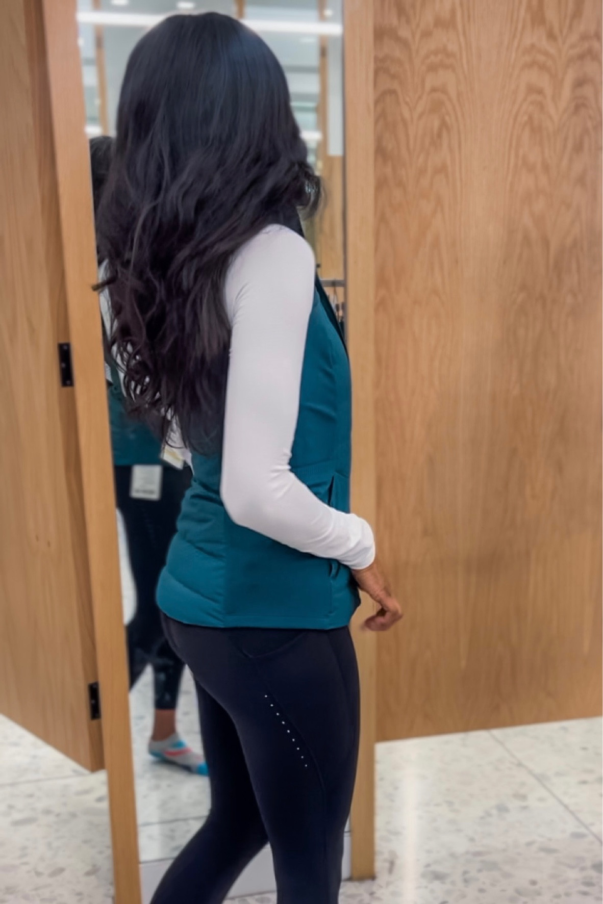 Casual vest #casualwear #lululemon #highrise #tights #workout pants #vest #athleticvest