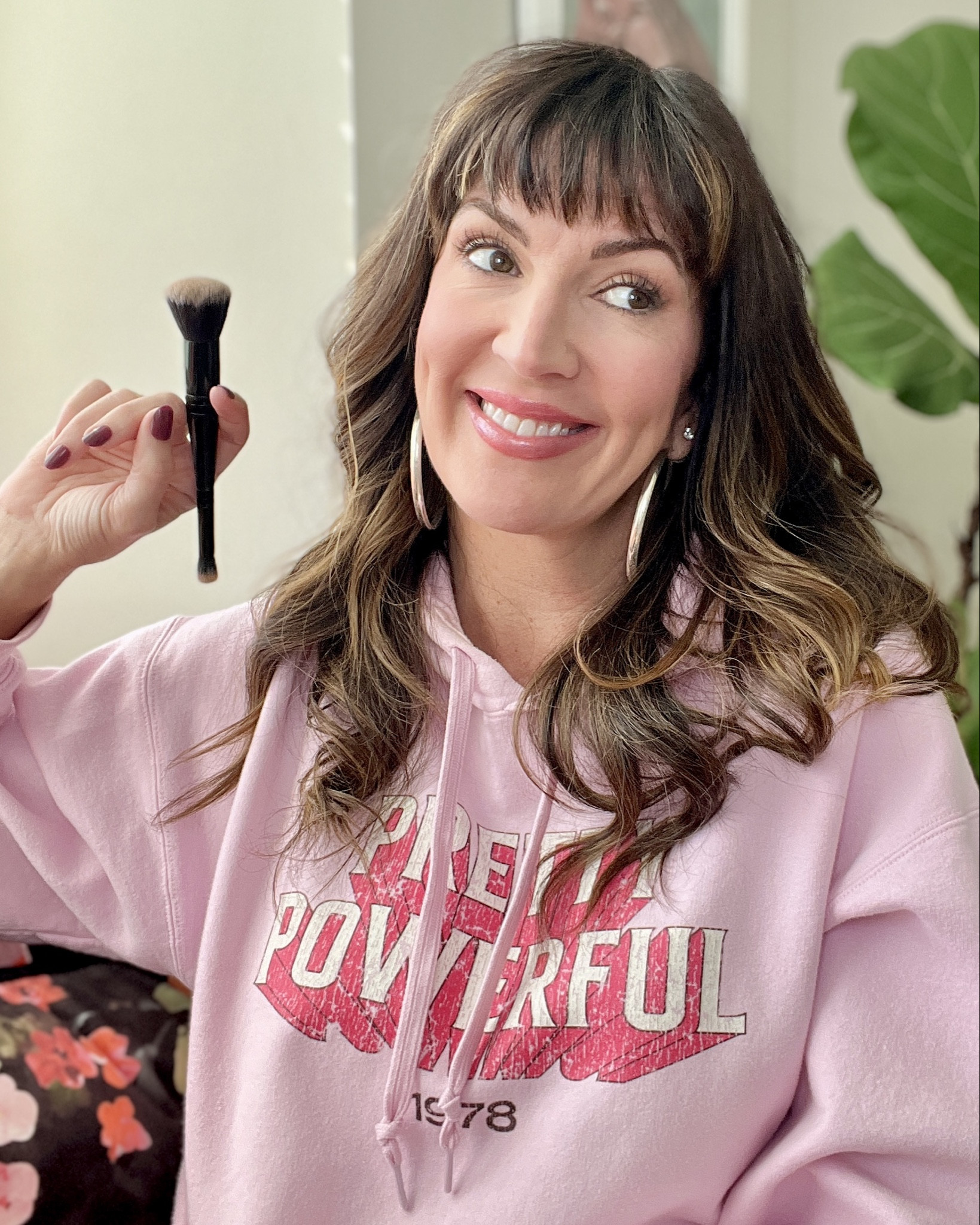 $9 foundation + concealer brush in one! Yes please. Dupe for the $50 it Cosmetics complexion duo brush! 

#LTKBeauty #LTKFindsUnder50 #LTKOver40