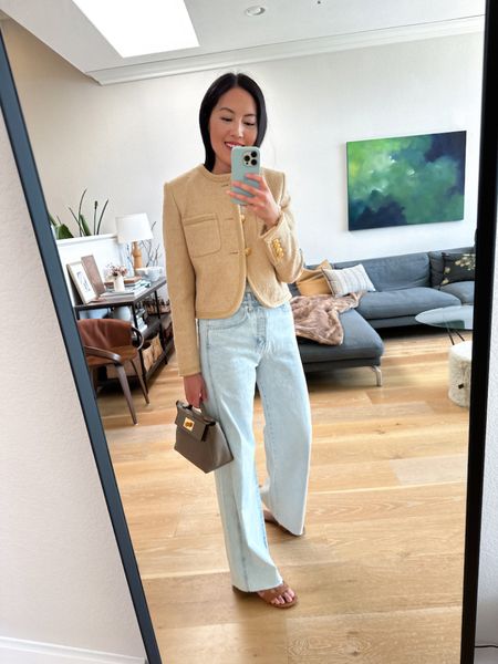 I’m really loving my newest jeans by Veronica Beard– they’re the perfect loose style but not too rigid. Plus, they’re on sale!

#businesscasual
#jeans
#sandals
#summeroutfit
#officeoutfits

#LTKsalealert #LTKworkwear #LTKSeasonal