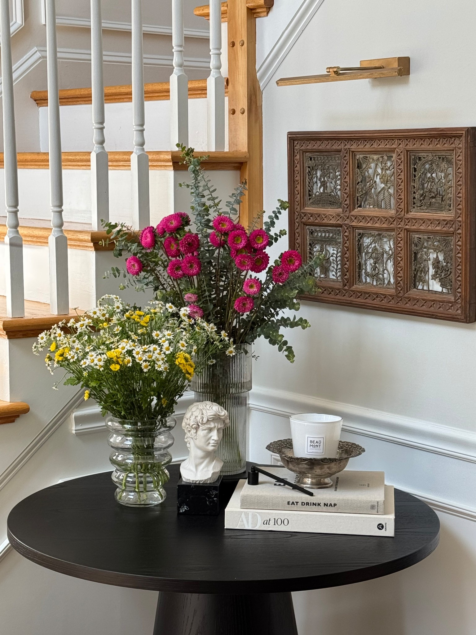 Spring flowers
Entryway 

#LTKHome #LTKSeasonal