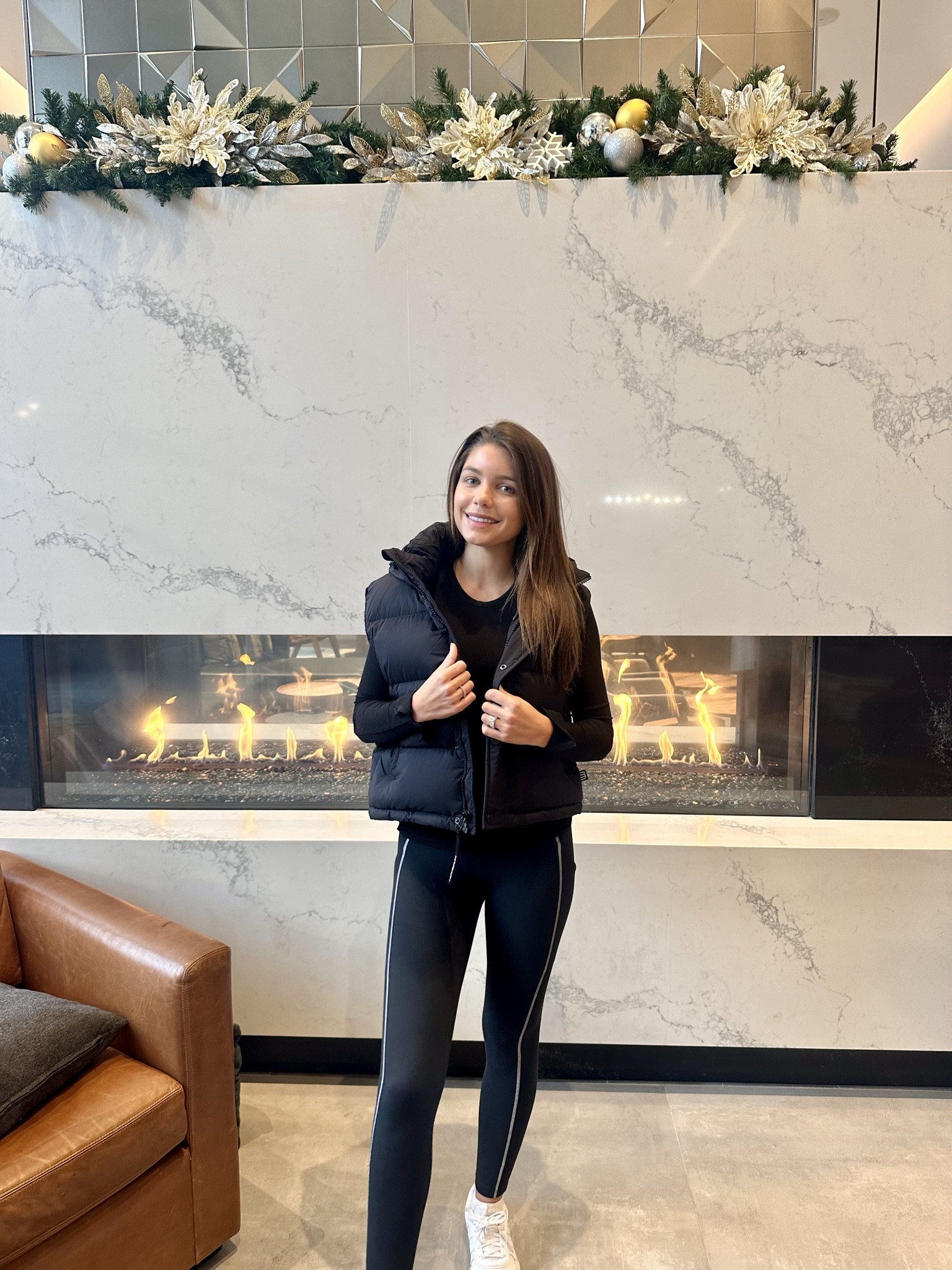 OOTD 🫶🏼 jumpsuit is Aritzia, I’m in a size S 



Casual outfit
Lounge wear 
Matching set 
Aritzia 
Winter outfit 
Puffer vest 
Leggings 
Long sleeve top 

#LTKstyletip #LTKfindsunder100