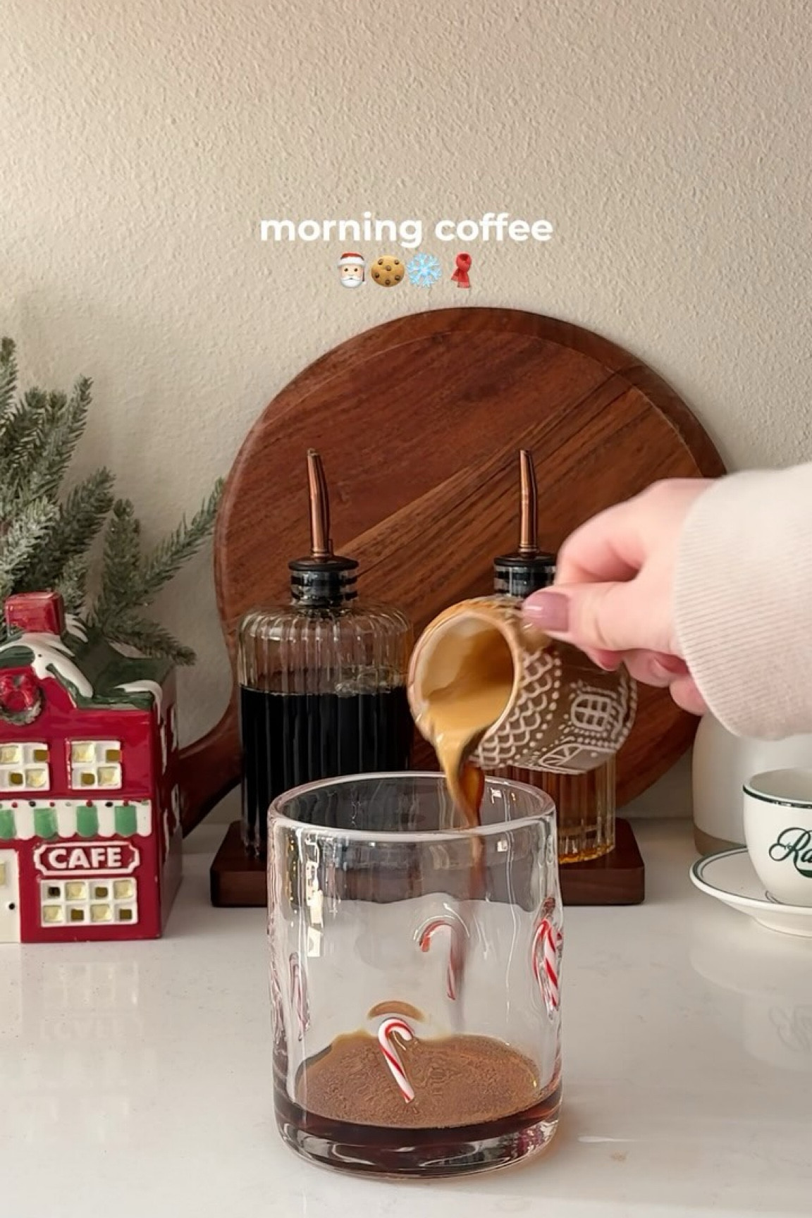 maple cinnamon latte this morning 🍁♥️ we still have fall flavors out with christmas decor lol
••

#LTKHome #LTKSeasonal #LTKHoliday