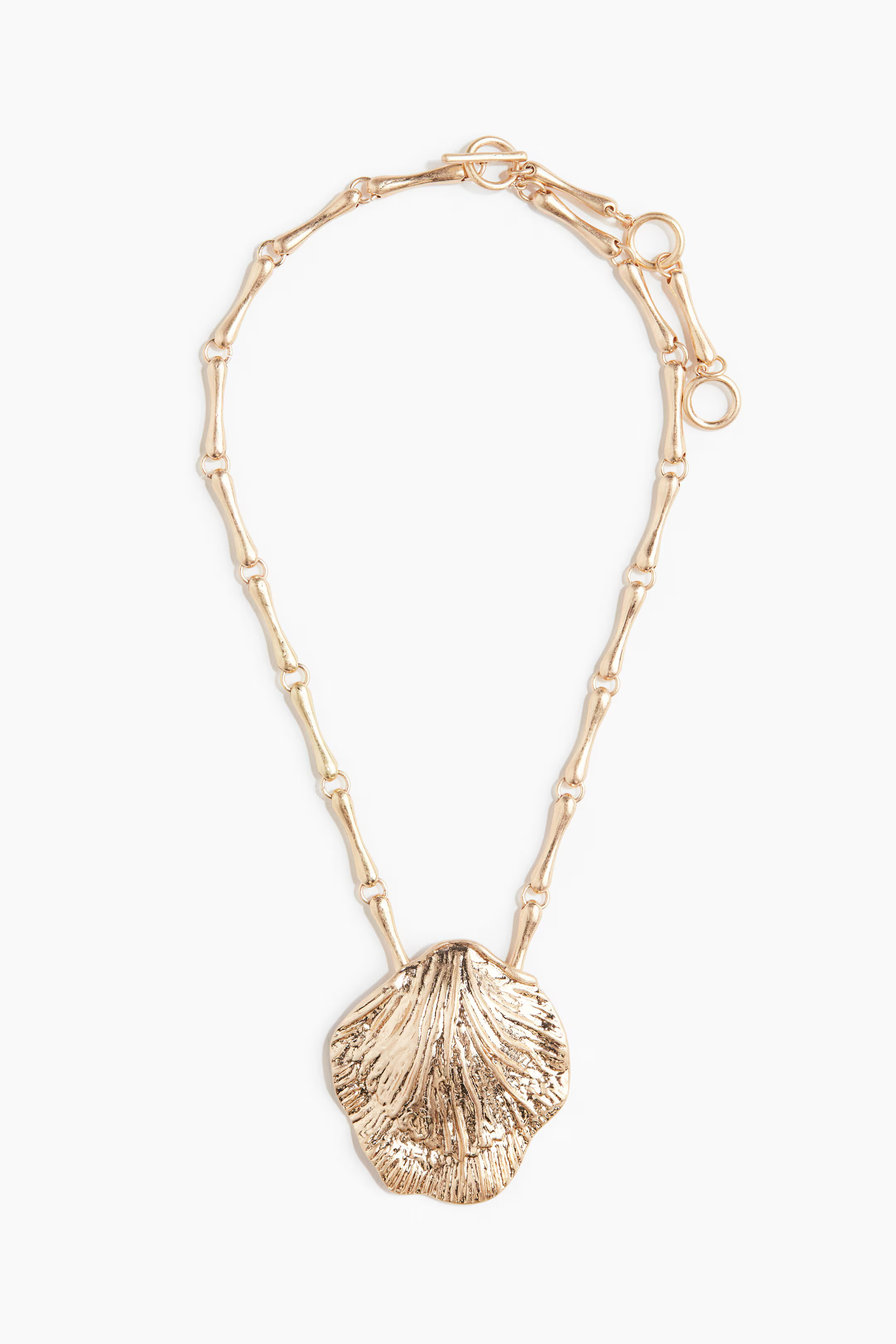 Seashell-Pendant Necklace | H&M (US + CA)