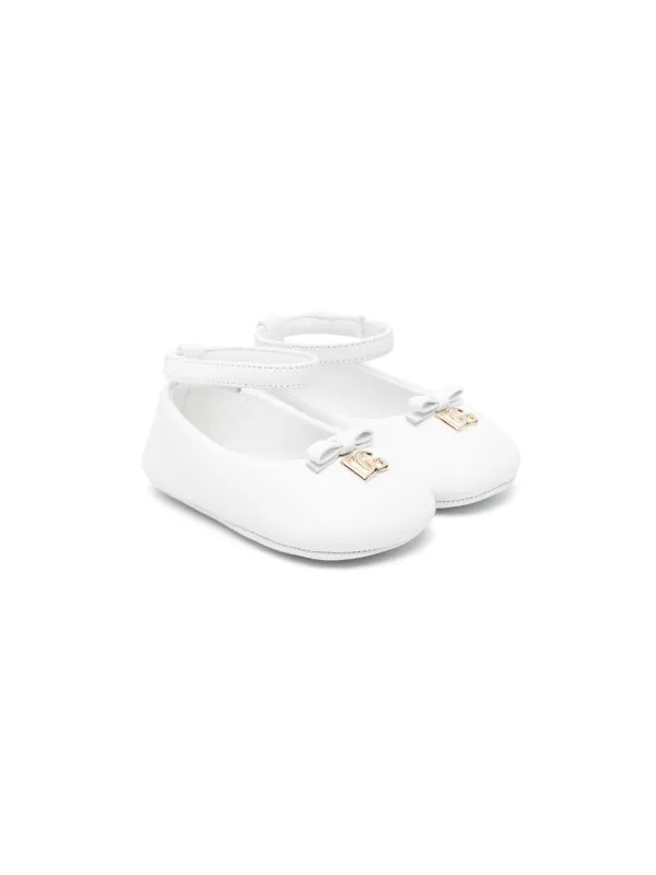 logo-plaque ballerina shoes | Farfetch Global