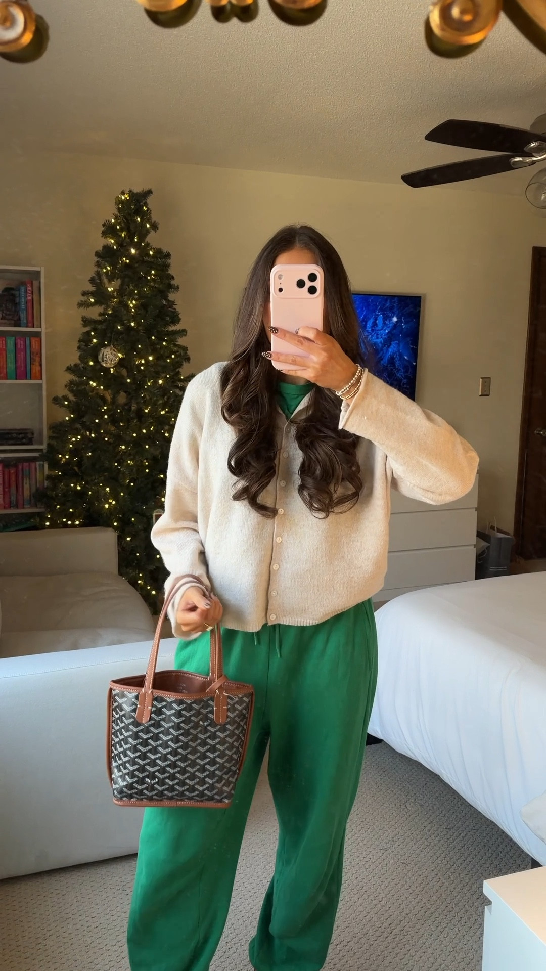 Casual holiday outfit for trimming errands & working from home!

#LTKdayinmylife #LTKHoliday #LTKootd