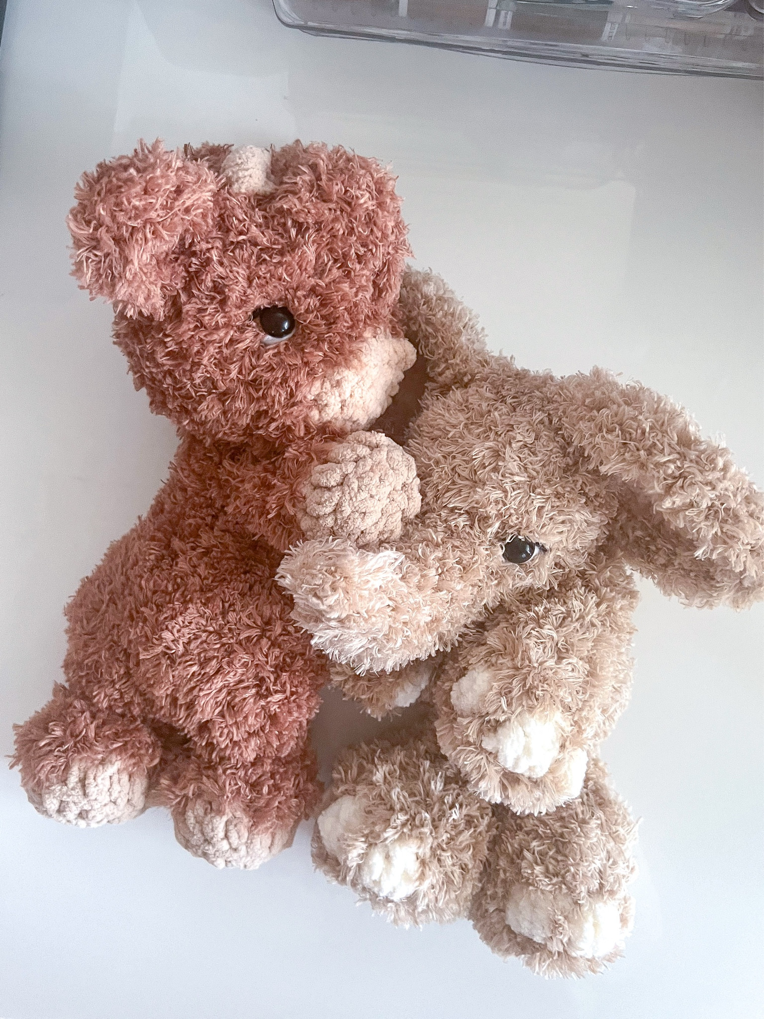 Shop fluffy yarn here 