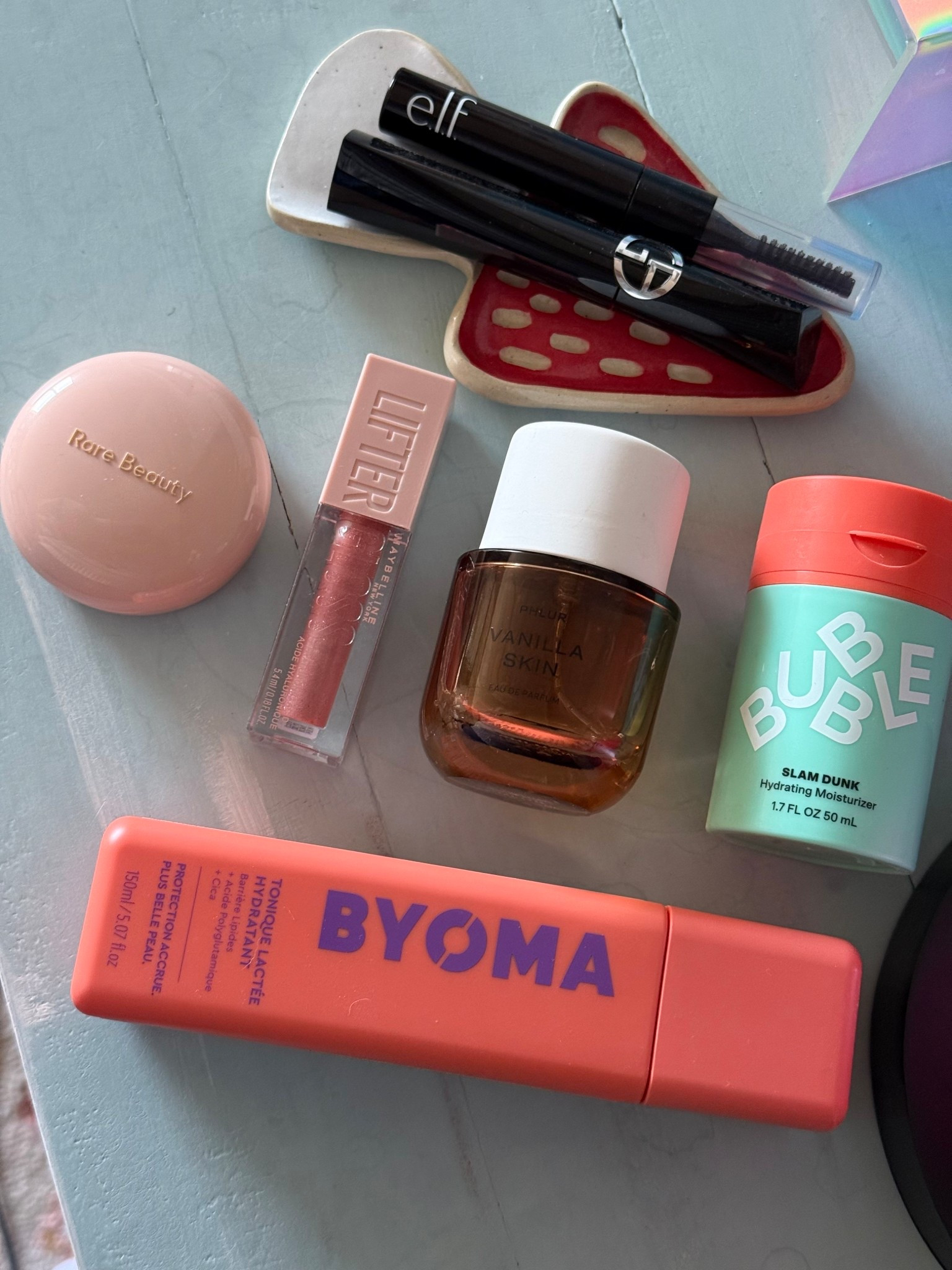 My current fall favs! 
Elf cosmetics brow laminating gel
Armani Beauty vertigo lift mascara
Rare Beauty positive light silky touch highlighter
Maybelline Lifter Gloss in Moon and gummy bear
Phlur Vanilla Skin 
Bubble Slam Dunk
Byoma Hydrating Milky Toner


#LTKcanada #LTKbeauty #LTKgiftguide