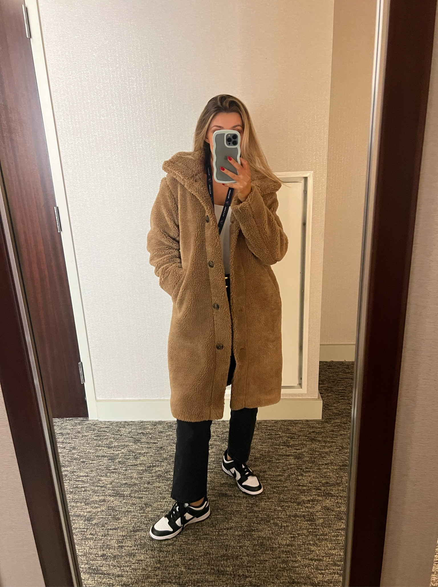 Travel fit Houston to New York 🖤
Teddy coat
Black denim 
Black and white Nike dunks

#LTKSeasonal #LTKtravel #LTKHoliday