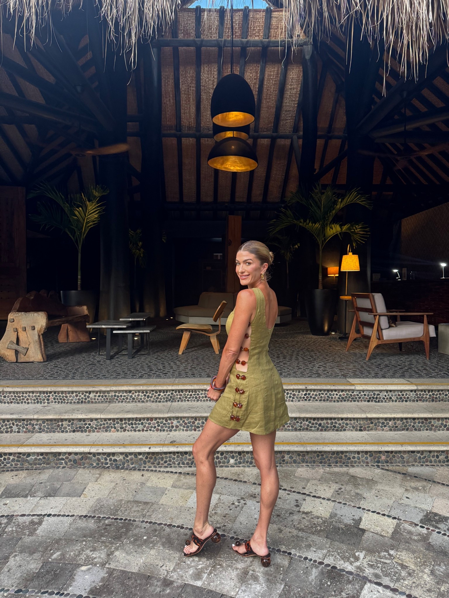 The perfect linen dress with the cutest details 🌴🤎

green dress, brown, resort wear, ootd, ootn, easy dress, casual dress 



#LTKSeasonal #LTKTravel #LTKStyleTip