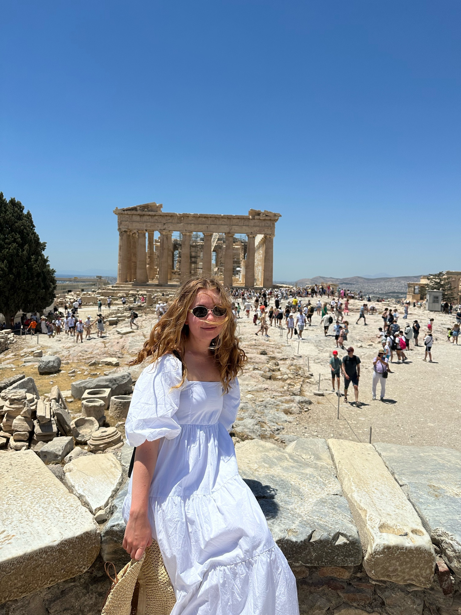 Puff sleeve white square neck sundress 

#LTKShoeCrush #LTKItBag #LTKBaby