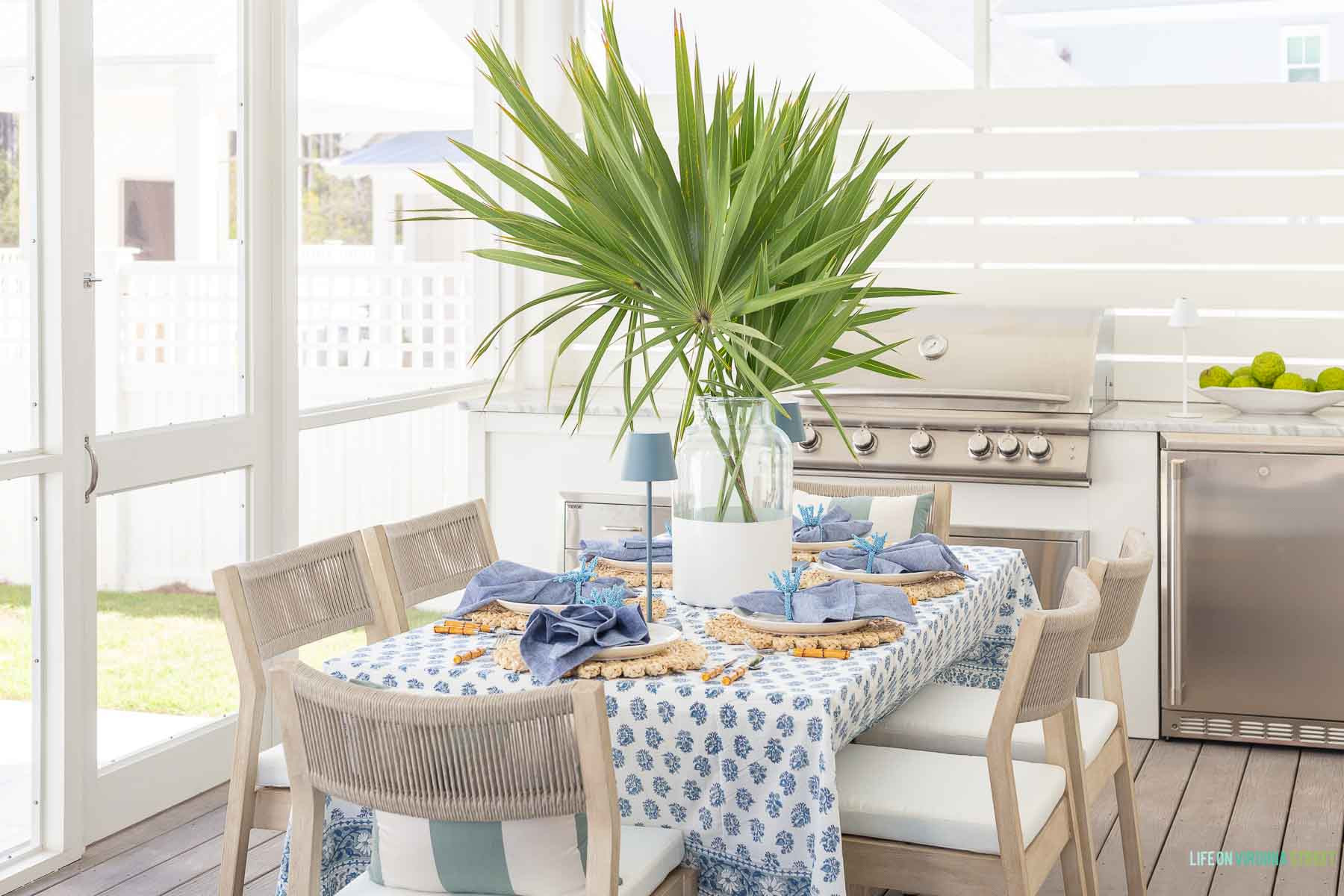 Outdoor dining tablescape 🙌🏻🙌🏻

#LTKSeasonal #LTKHome