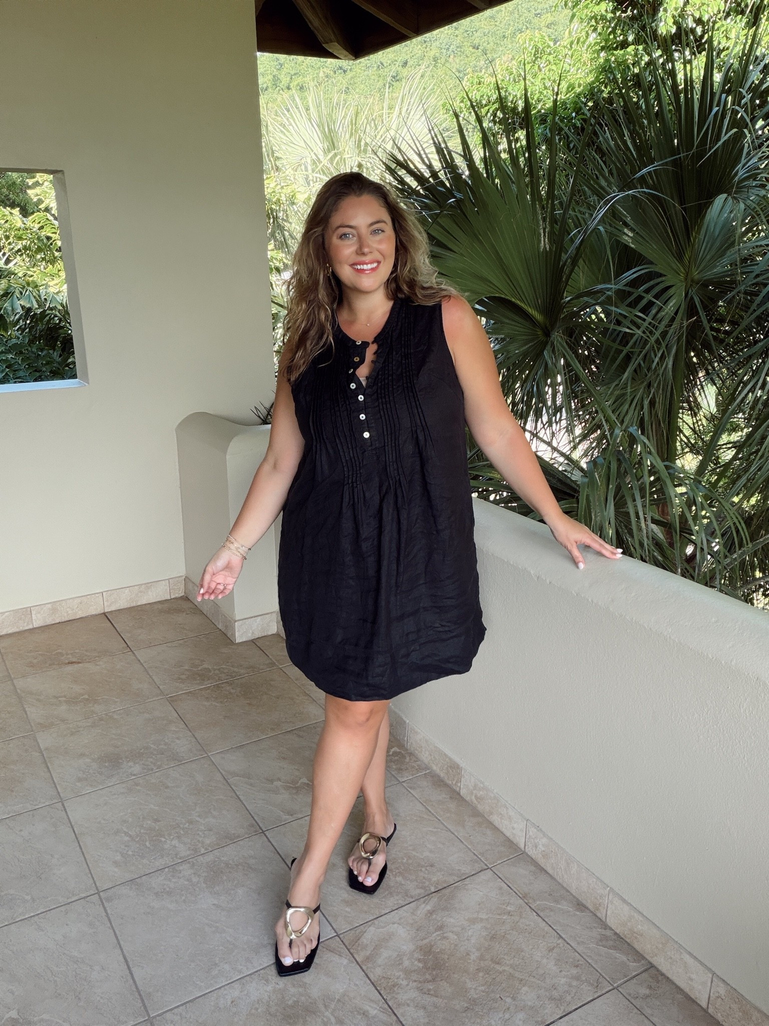 Wearing size 1X in dress, comes in both standard and plus sizing (linking both)

#LTKSeasonal #LTKMidsize #LTKootd