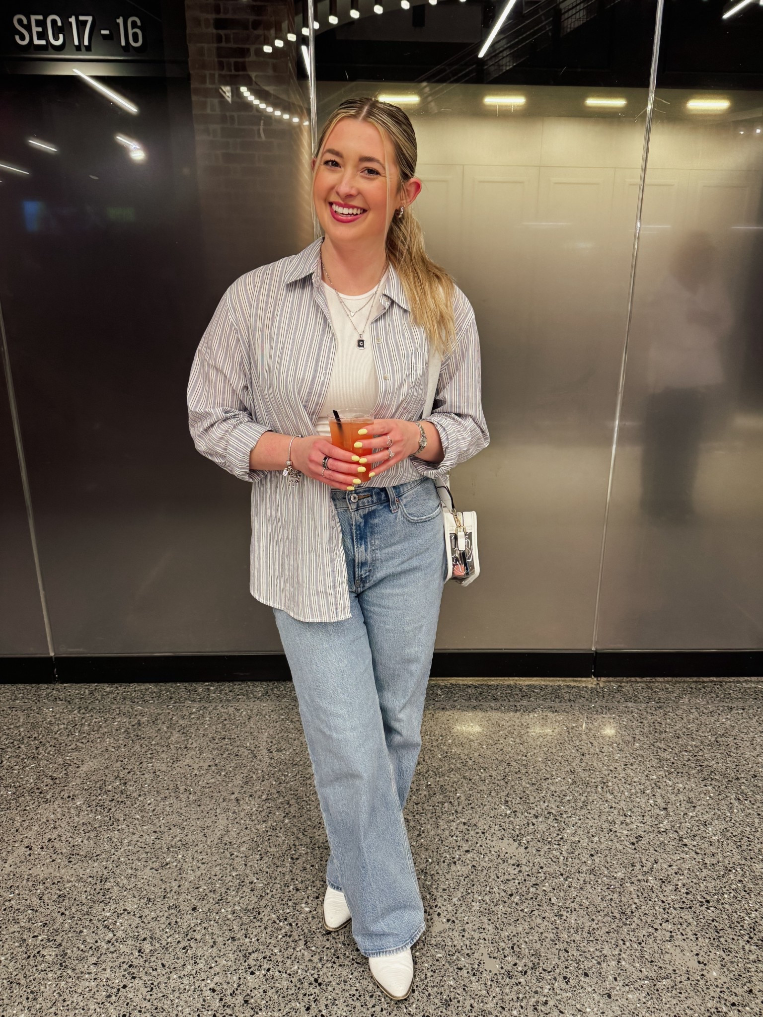Work ➡️ Country Concert 🤍

#LTKFindsUnder50 #LTKWorkwear #LTKStyleTip