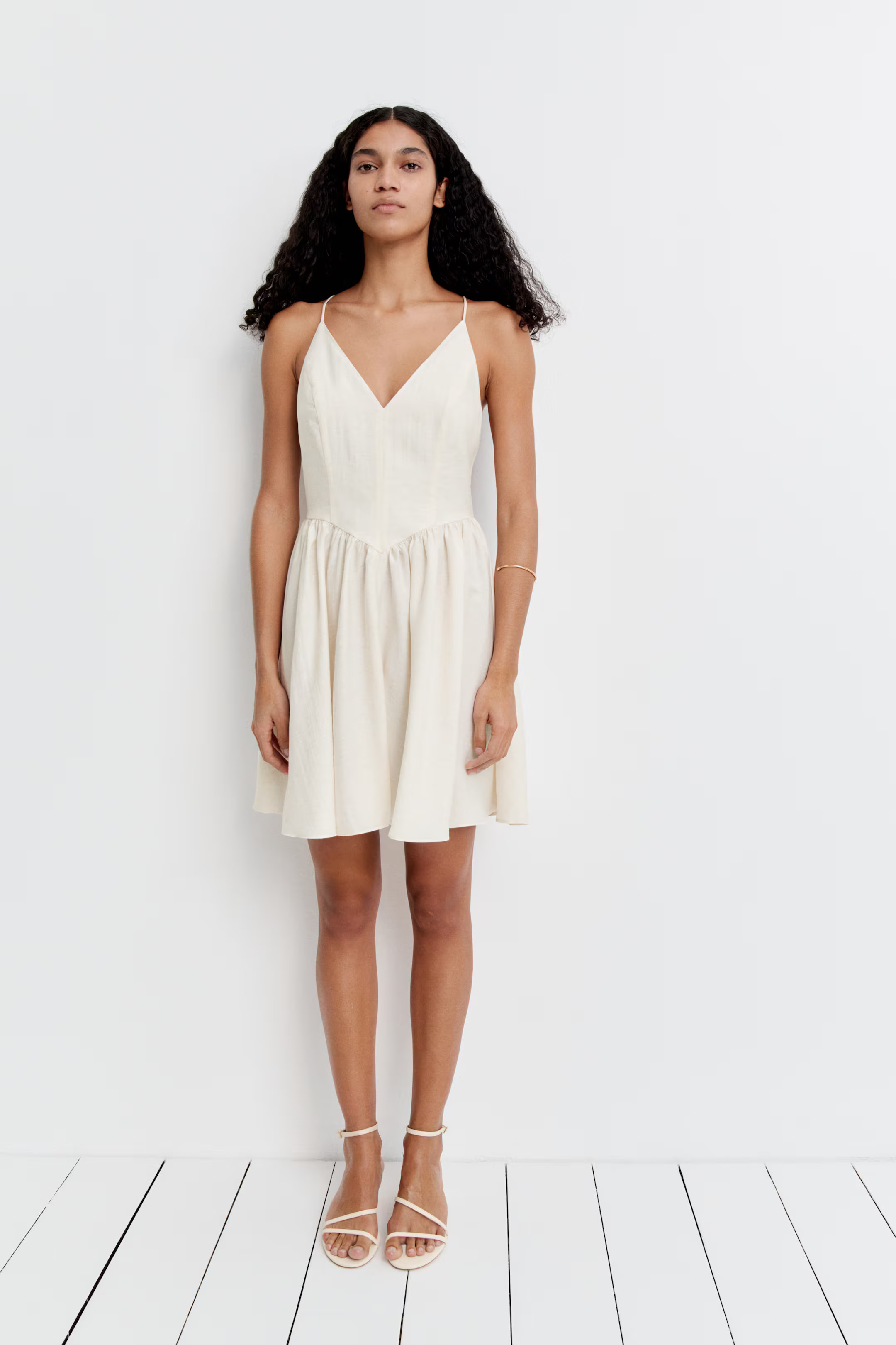 Strappy dress | H&M (UK, MY, IN, SG, PH, TW, HK)