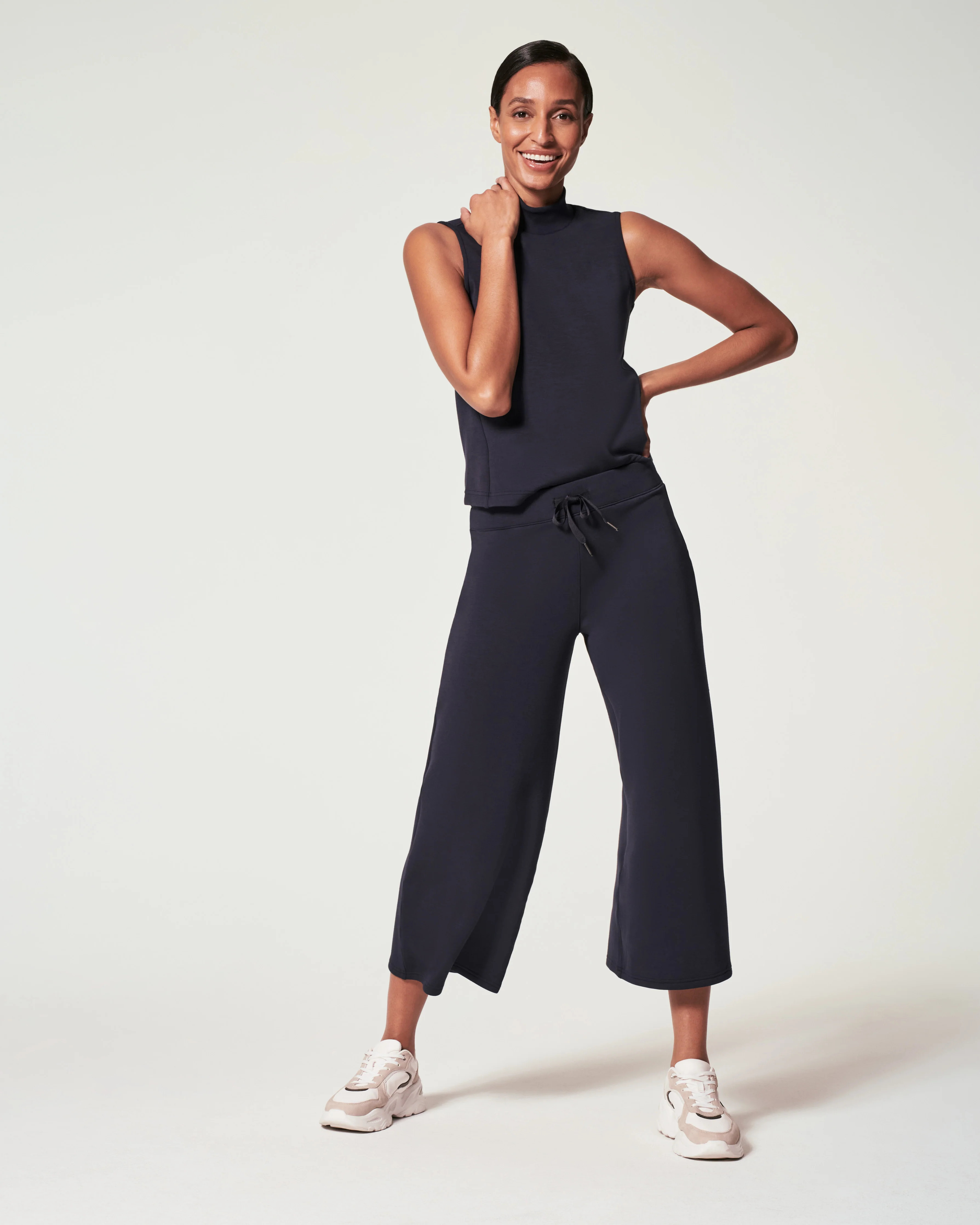 AirEssentials Cropped Wide Leg Pant | Spanx Canada
