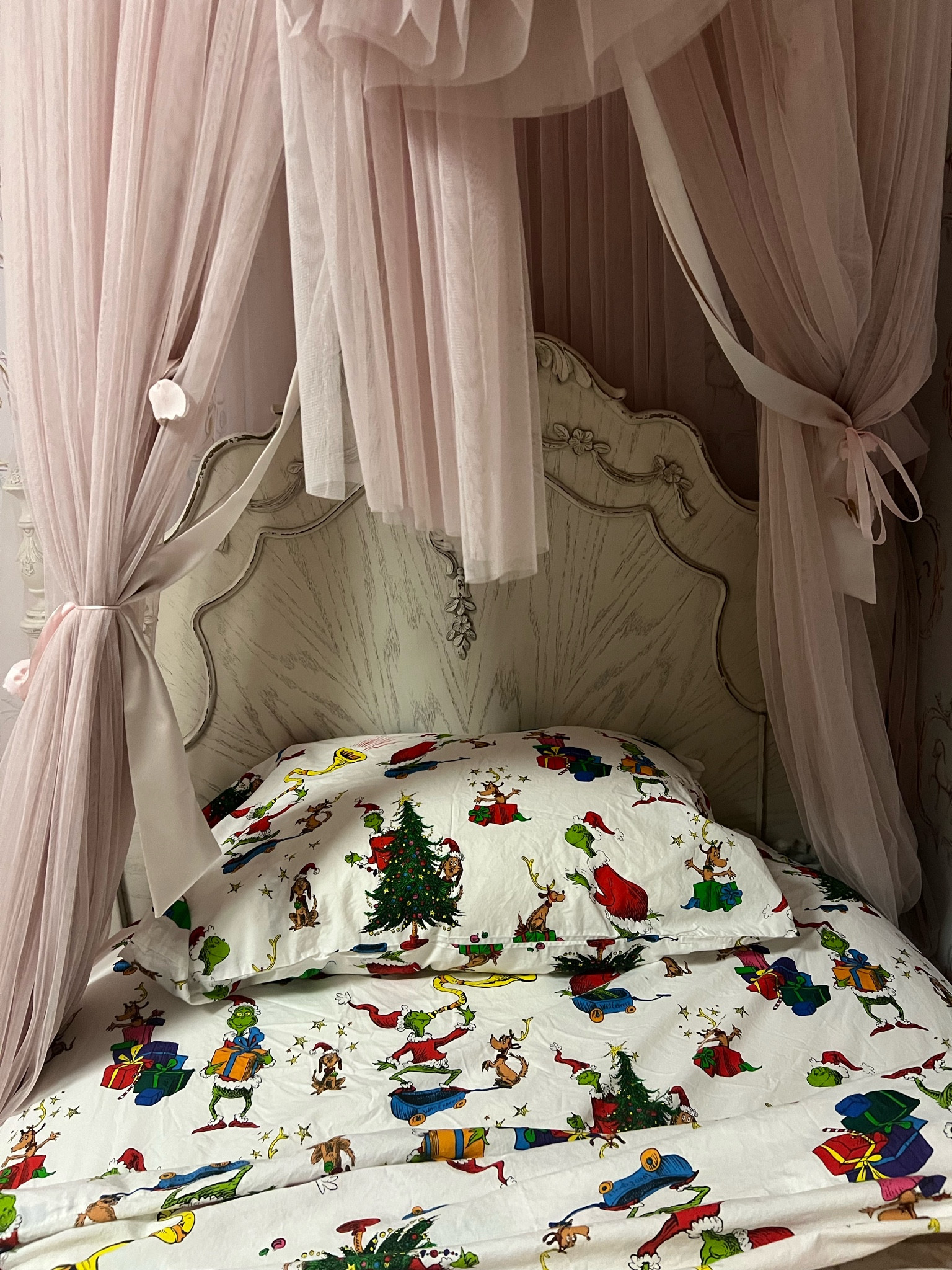 Cutest bedding for Christmas! 

#LTKSeasonal #LTKHoliday #LTKGiftGuide