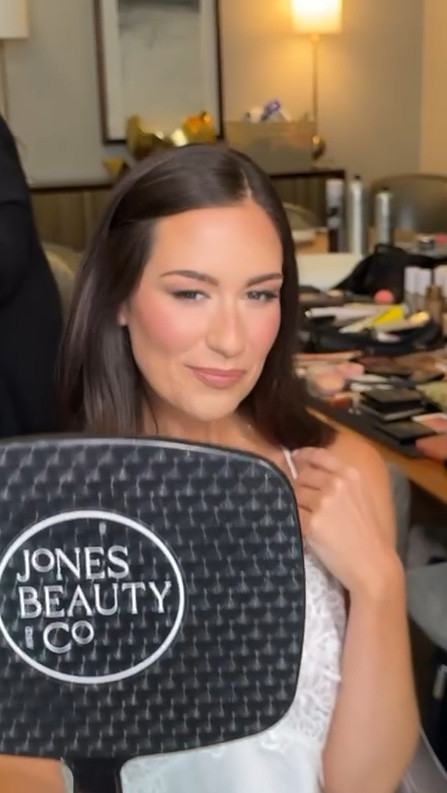 Natural meets glam ✨ all the products linked for a NYE glam look 

#nyemakeup #nyeinspo #makeup #concealer #eyeshadow 



#LTKBeauty #LTKWedding #LTKStyleTip