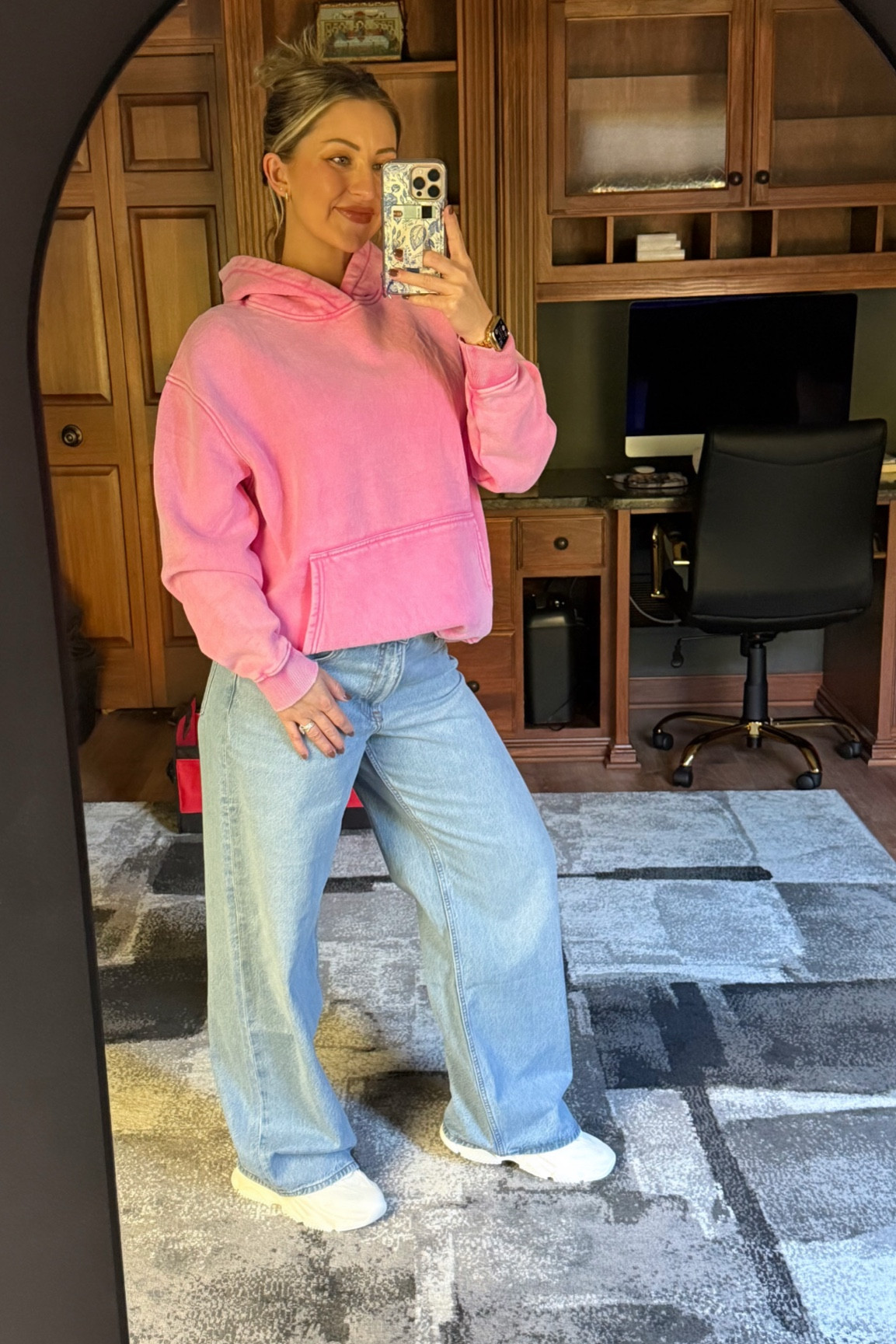 Heading out to run some errands on this beautiful fall day!😍💖 this mama is getting her pink back💁🏼‍♀️

#LTKU #LTKFindsUnder100 #LTKStyleTip