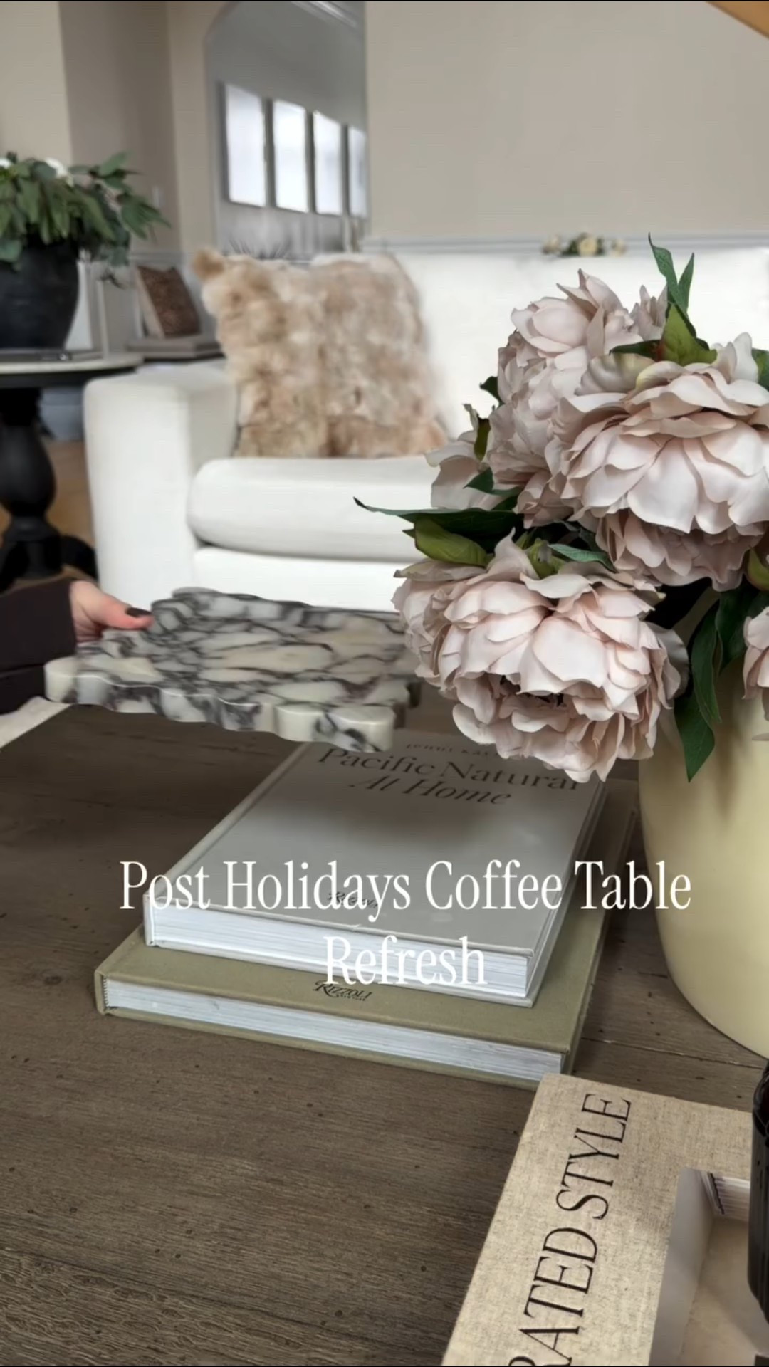 Post holidays coffee table refresh ✨ comment SHOP for links to everything here.

I was itching to restyle our coffee table and declutter a little! These stems are one of my favorites and I’ve used them year after year. It always feels good to refresh post holidays, and rearrange a few things around.