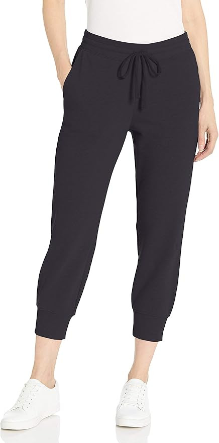Amazon Essentials Women's Fleece Capri Jogger Sweatpant | Amazon (US)